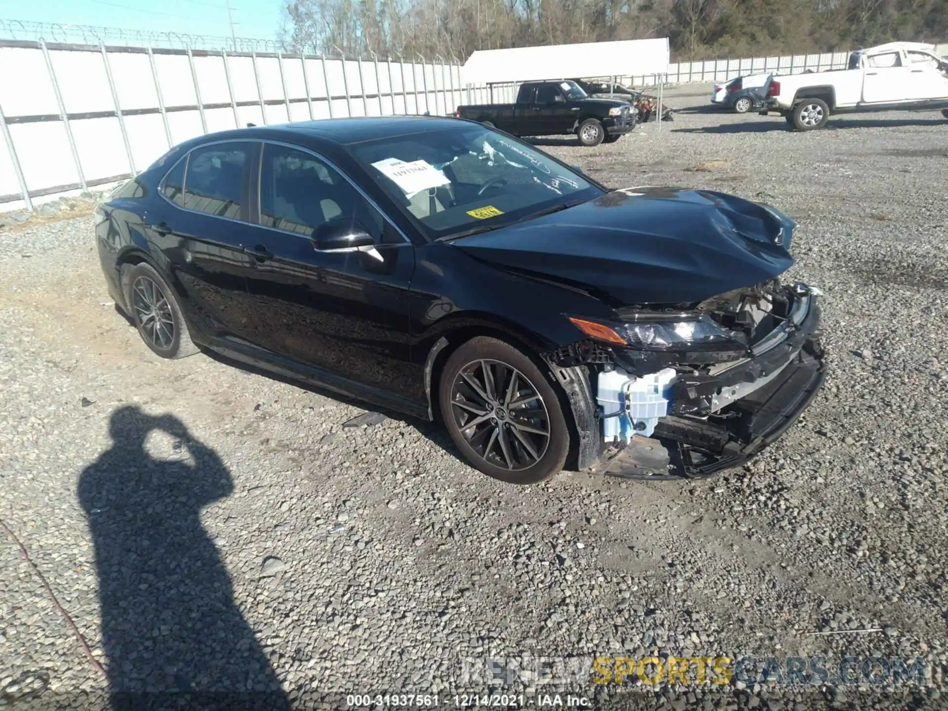 1 Photograph of a damaged car 4T1G11AK8MU539560 TOYOTA CAMRY 2021