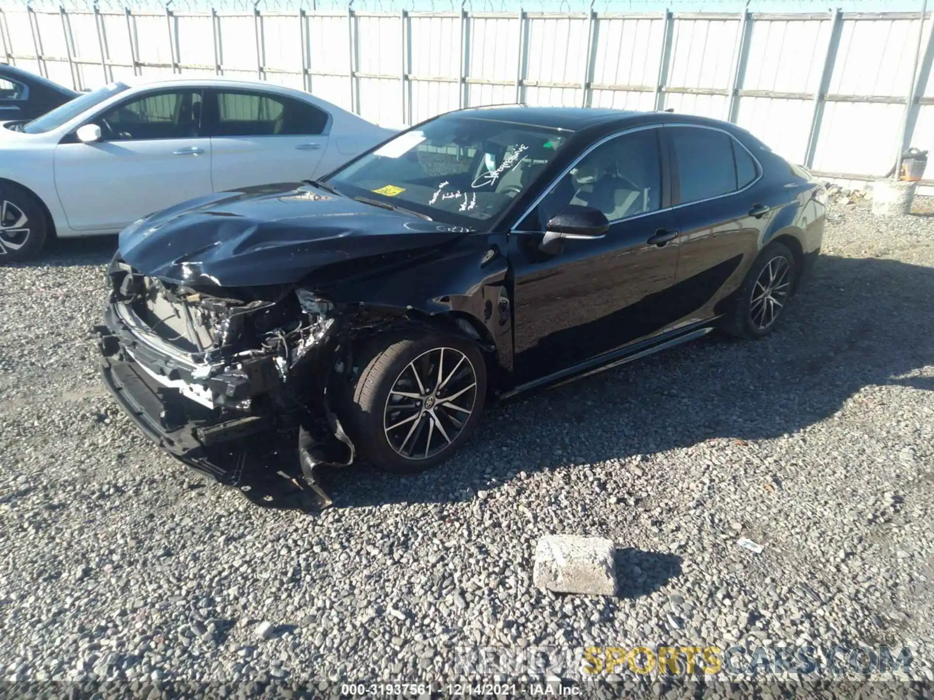 2 Фотография поврежденного автомобиля 4T1G11AK8MU539560 TOYOTA CAMRY 2021