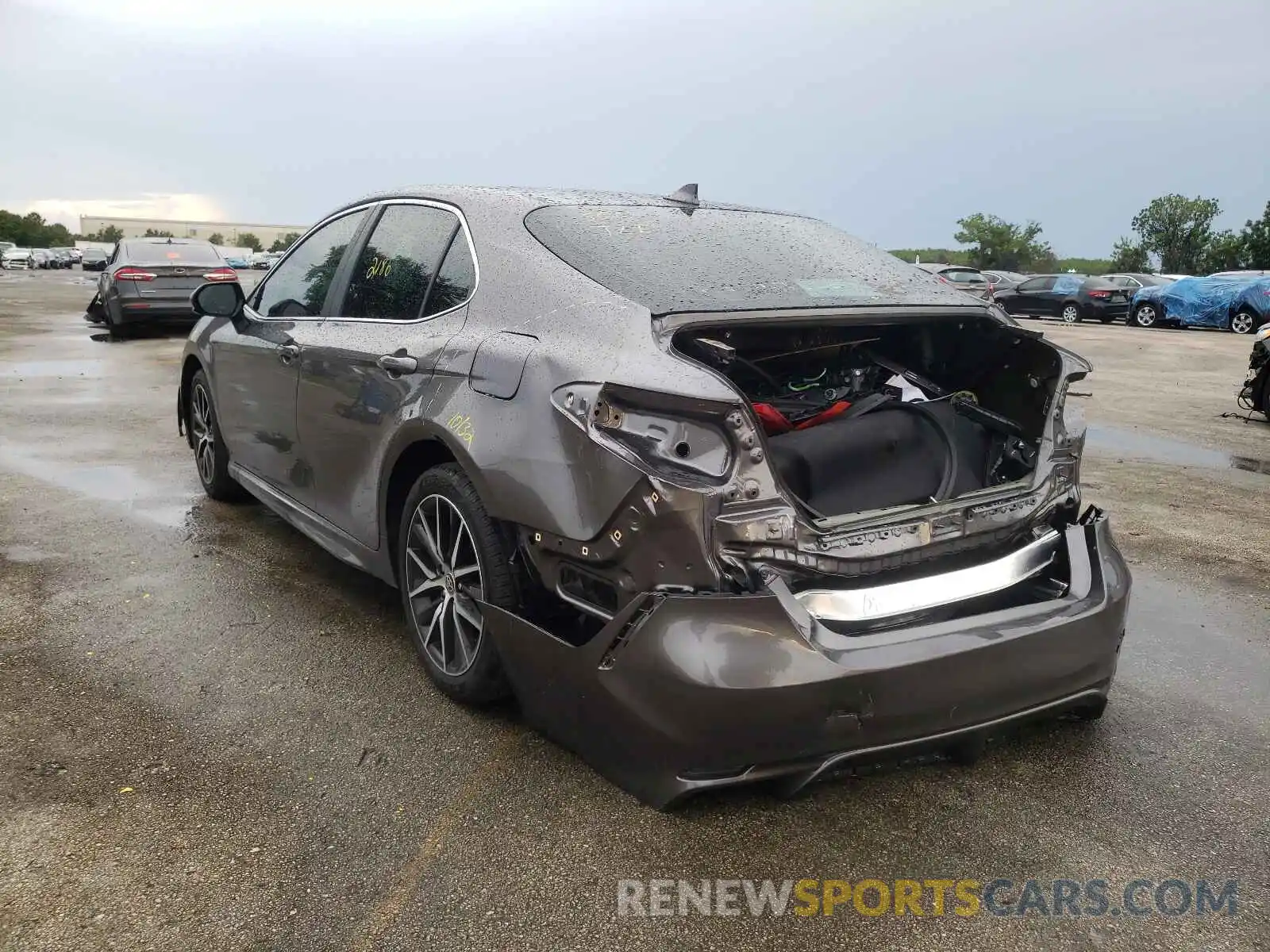 3 Photograph of a damaged car 4T1G11AK8MU547089 TOYOTA CAMRY 2021