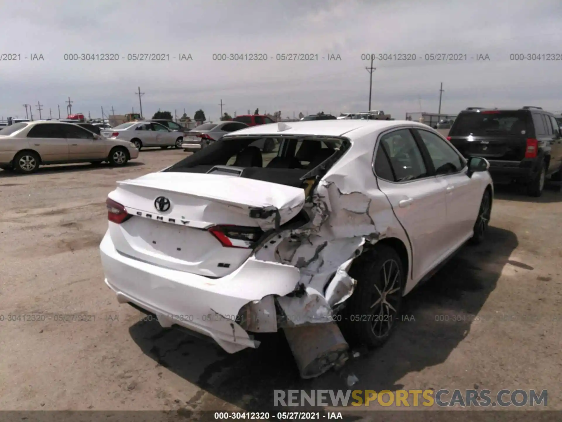 6 Photograph of a damaged car 4T1G11AK8MU556715 TOYOTA CAMRY 2021