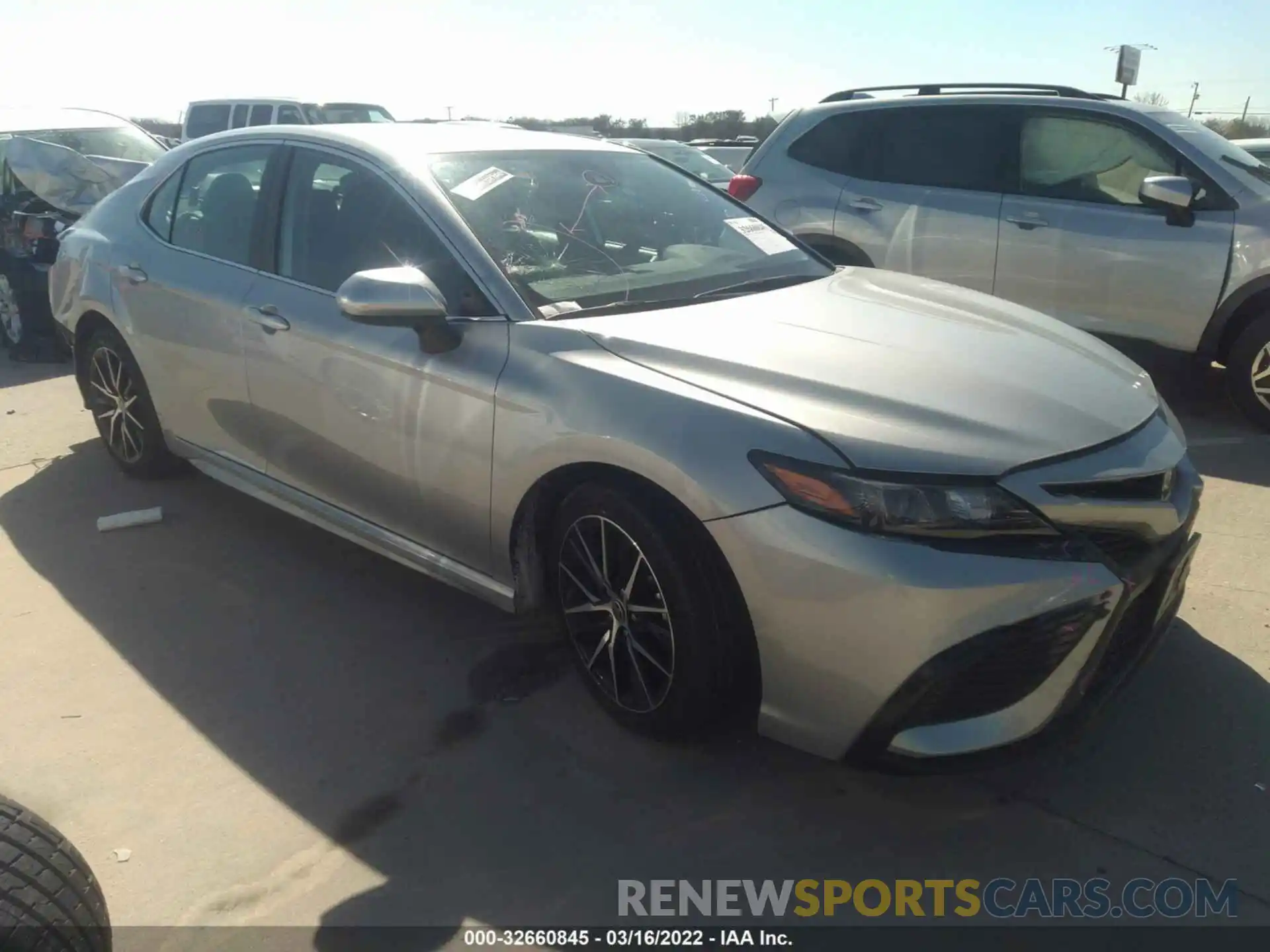 1 Photograph of a damaged car 4T1G11AK8MU565995 TOYOTA CAMRY 2021