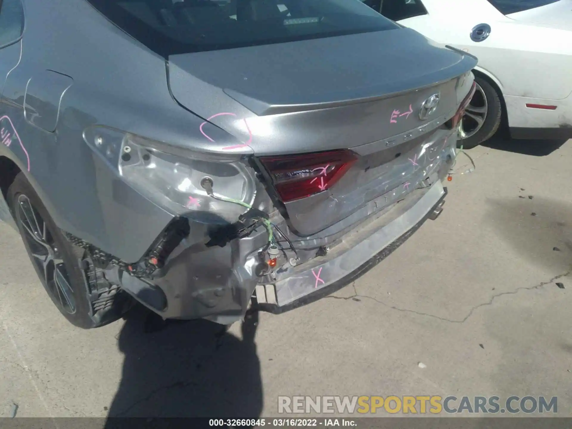 6 Photograph of a damaged car 4T1G11AK8MU565995 TOYOTA CAMRY 2021