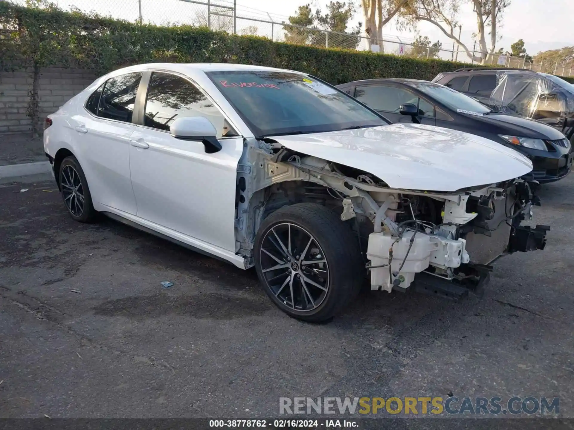 1 Photograph of a damaged car 4T1G11AK8MU583512 TOYOTA CAMRY 2021