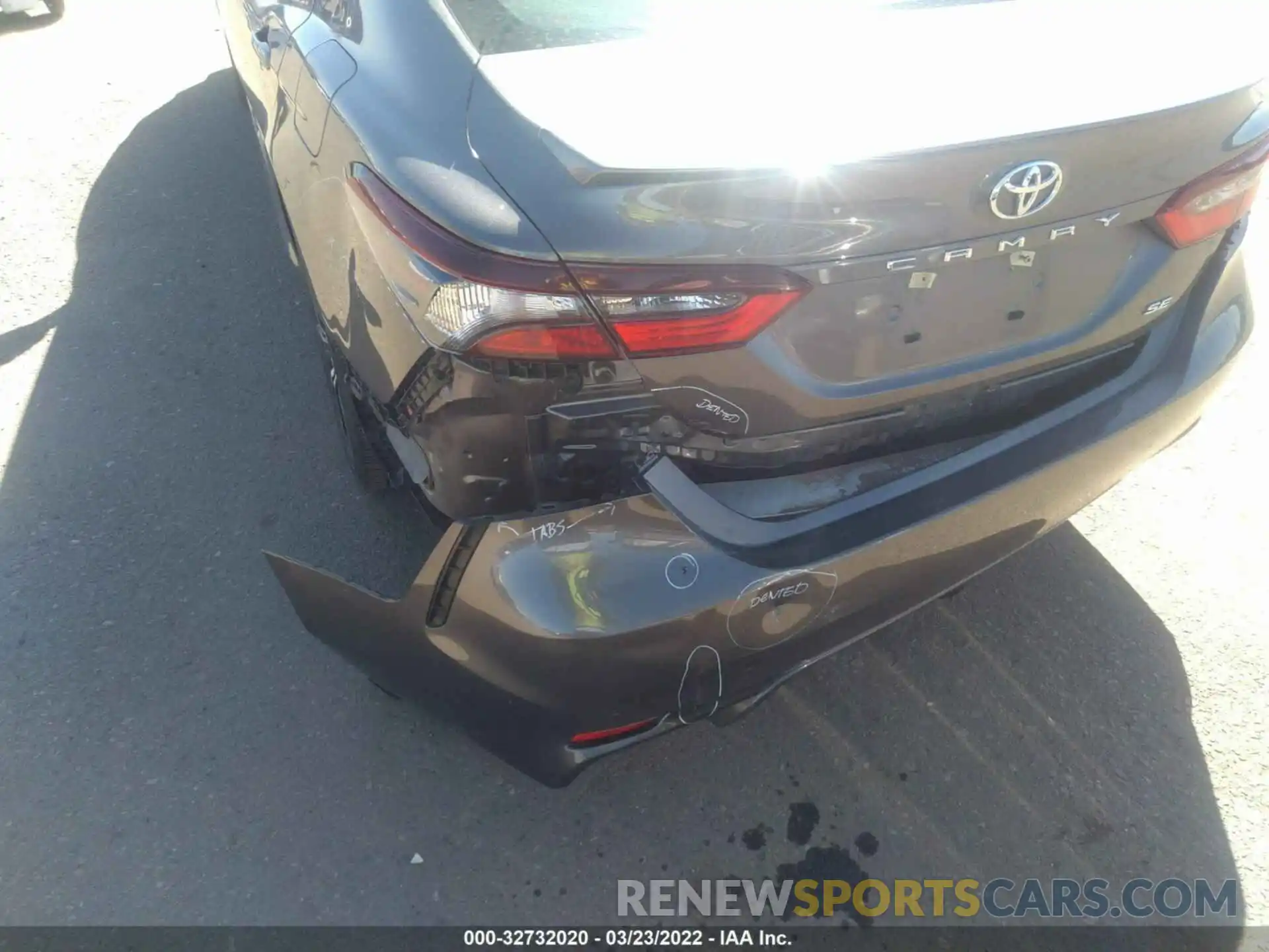 6 Photograph of a damaged car 4T1G11AK8MU586054 TOYOTA CAMRY 2021