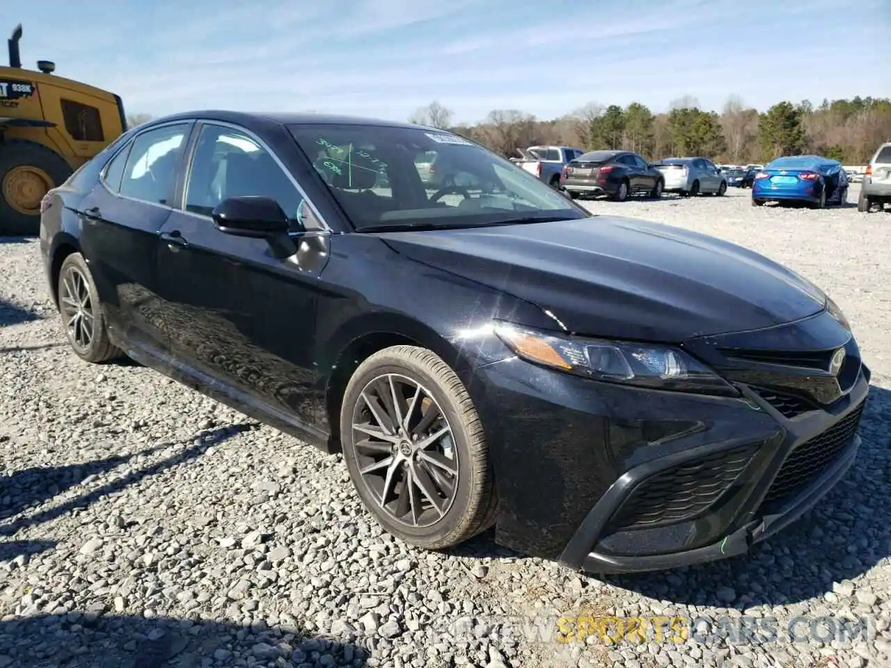 1 Photograph of a damaged car 4T1G11AK8MU597913 TOYOTA CAMRY 2021