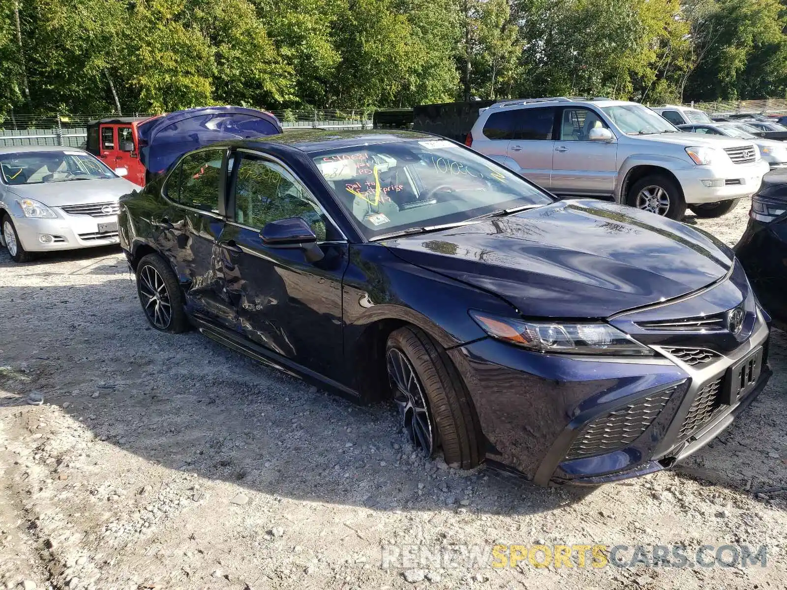 1 Photograph of a damaged car 4T1G11AK8MU597961 TOYOTA CAMRY 2021