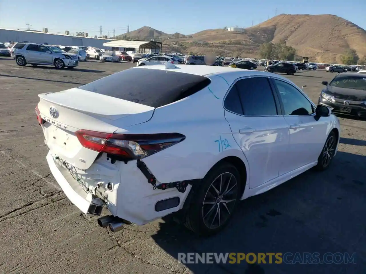 4 Photograph of a damaged car 4T1G11AK8MU601782 TOYOTA CAMRY 2021