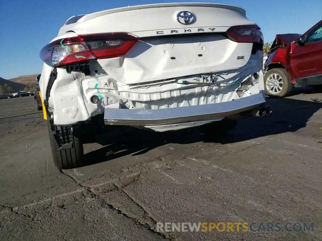 9 Photograph of a damaged car 4T1G11AK8MU601782 TOYOTA CAMRY 2021