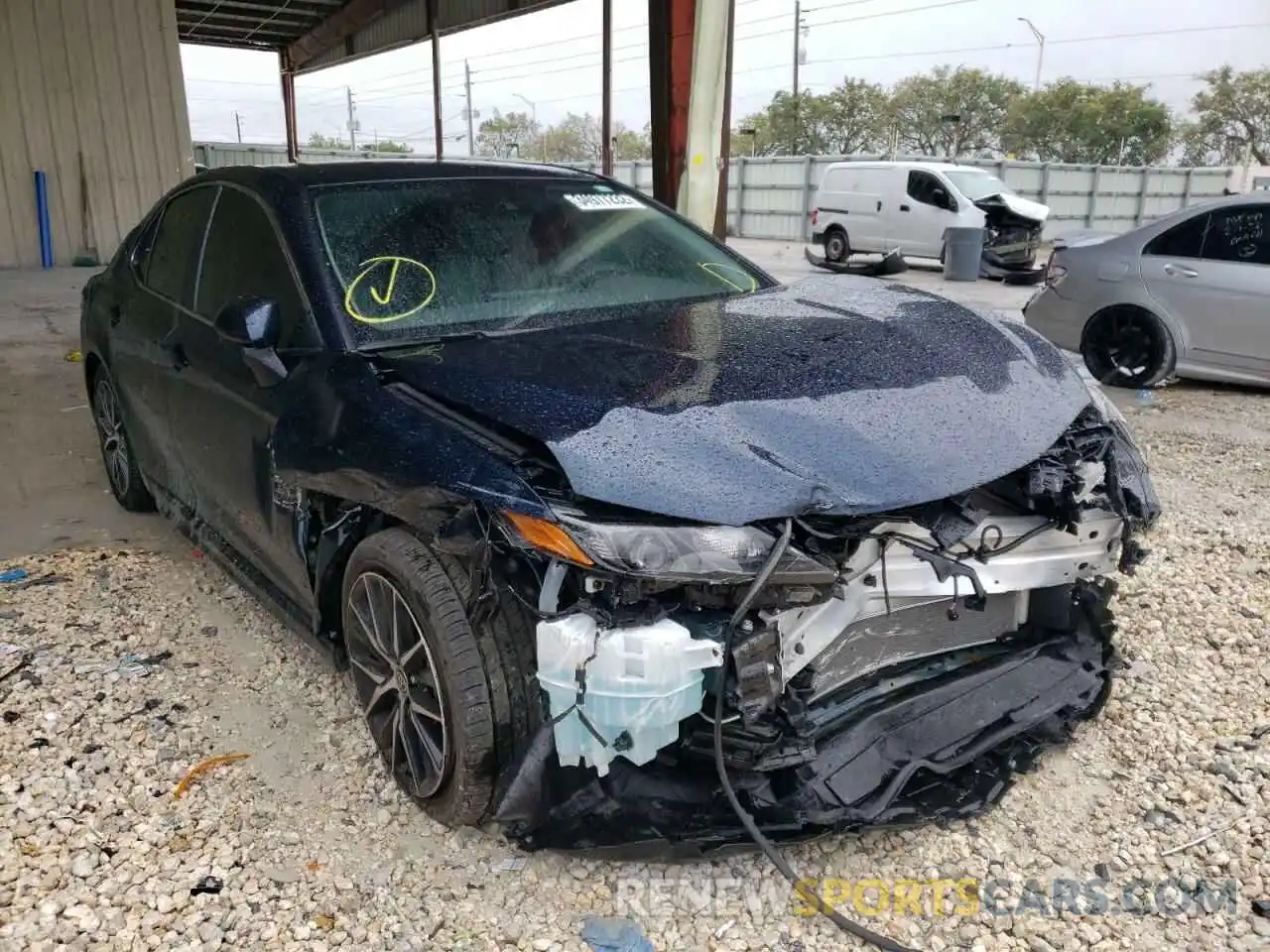 1 Photograph of a damaged car 4T1G11AK8MU605038 TOYOTA CAMRY 2021