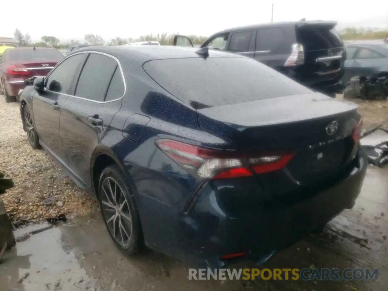 3 Photograph of a damaged car 4T1G11AK8MU605038 TOYOTA CAMRY 2021