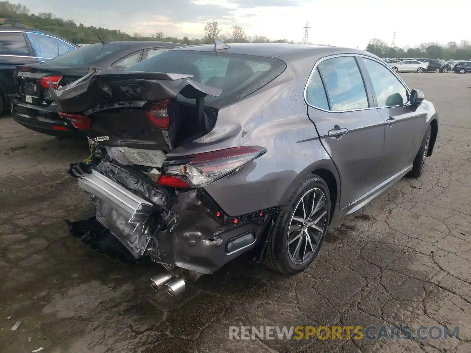 4 Photograph of a damaged car 4T1G11AK8MU610210 TOYOTA CAMRY 2021