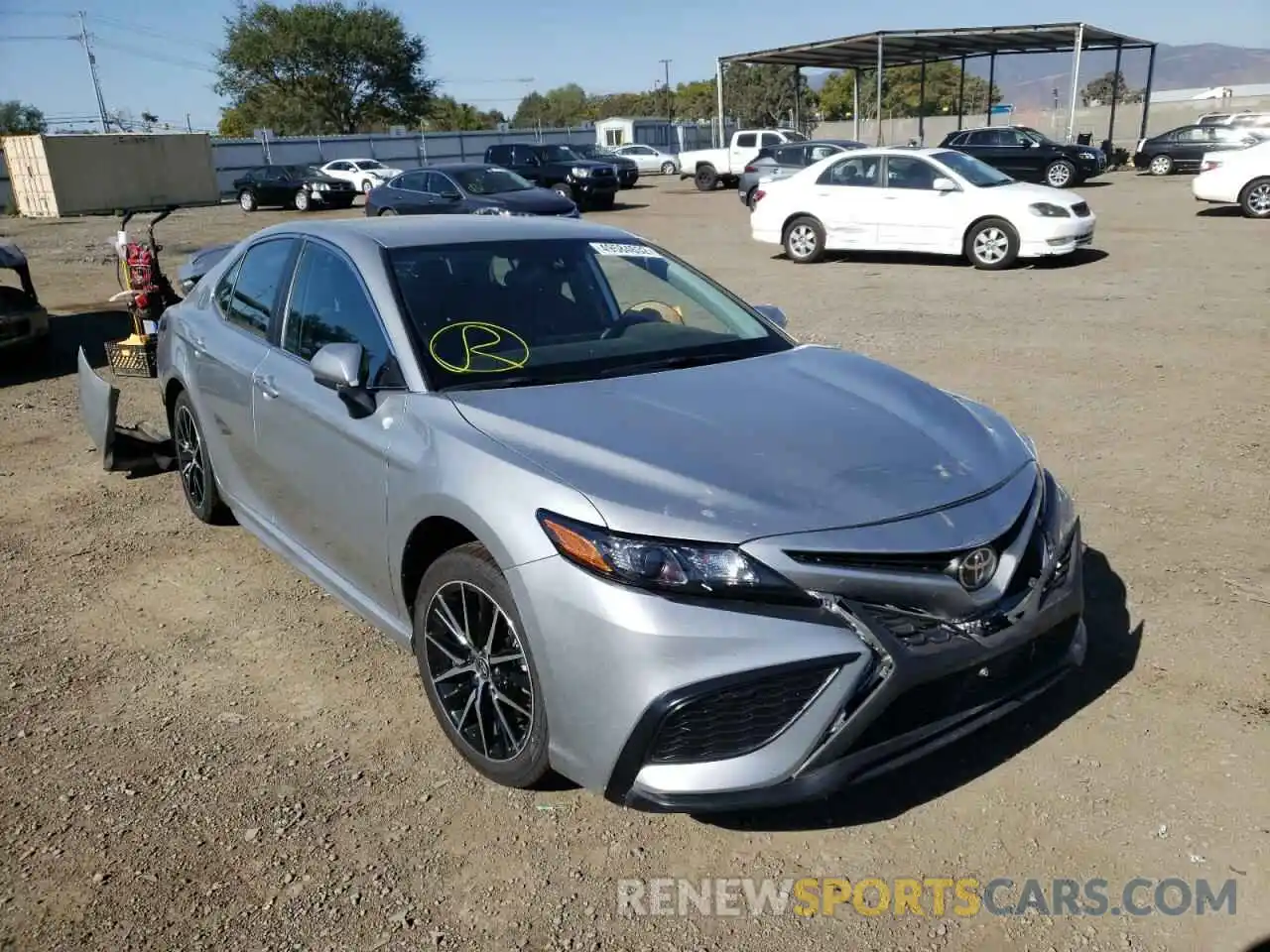 1 Photograph of a damaged car 4T1G11AK9MU404278 TOYOTA CAMRY 2021