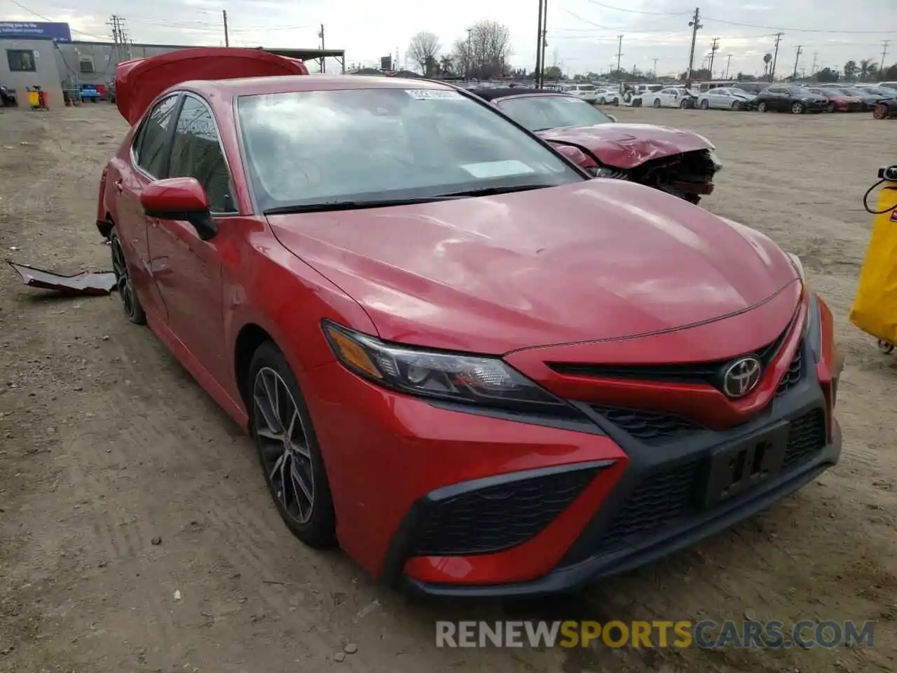 1 Photograph of a damaged car 4T1G11AK9MU404314 TOYOTA CAMRY 2021