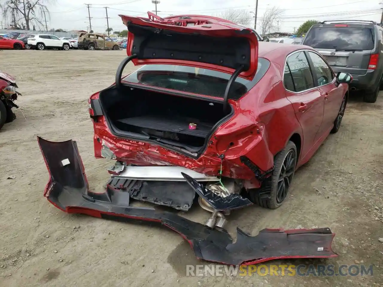 4 Photograph of a damaged car 4T1G11AK9MU404314 TOYOTA CAMRY 2021