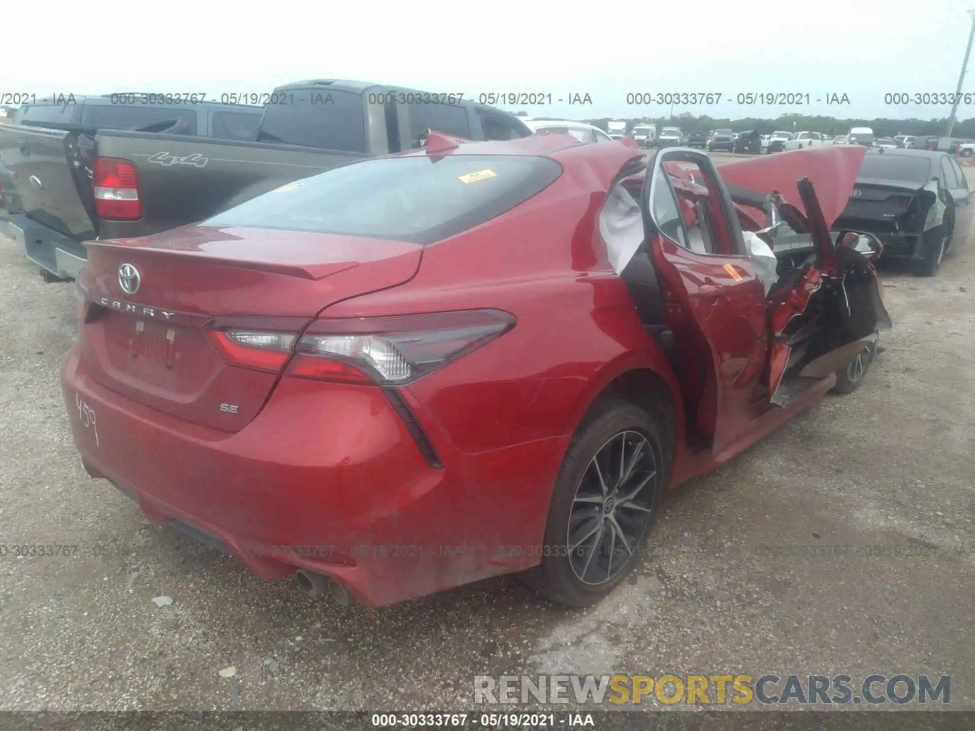 4 Photograph of a damaged car 4T1G11AK9MU406158 TOYOTA CAMRY 2021