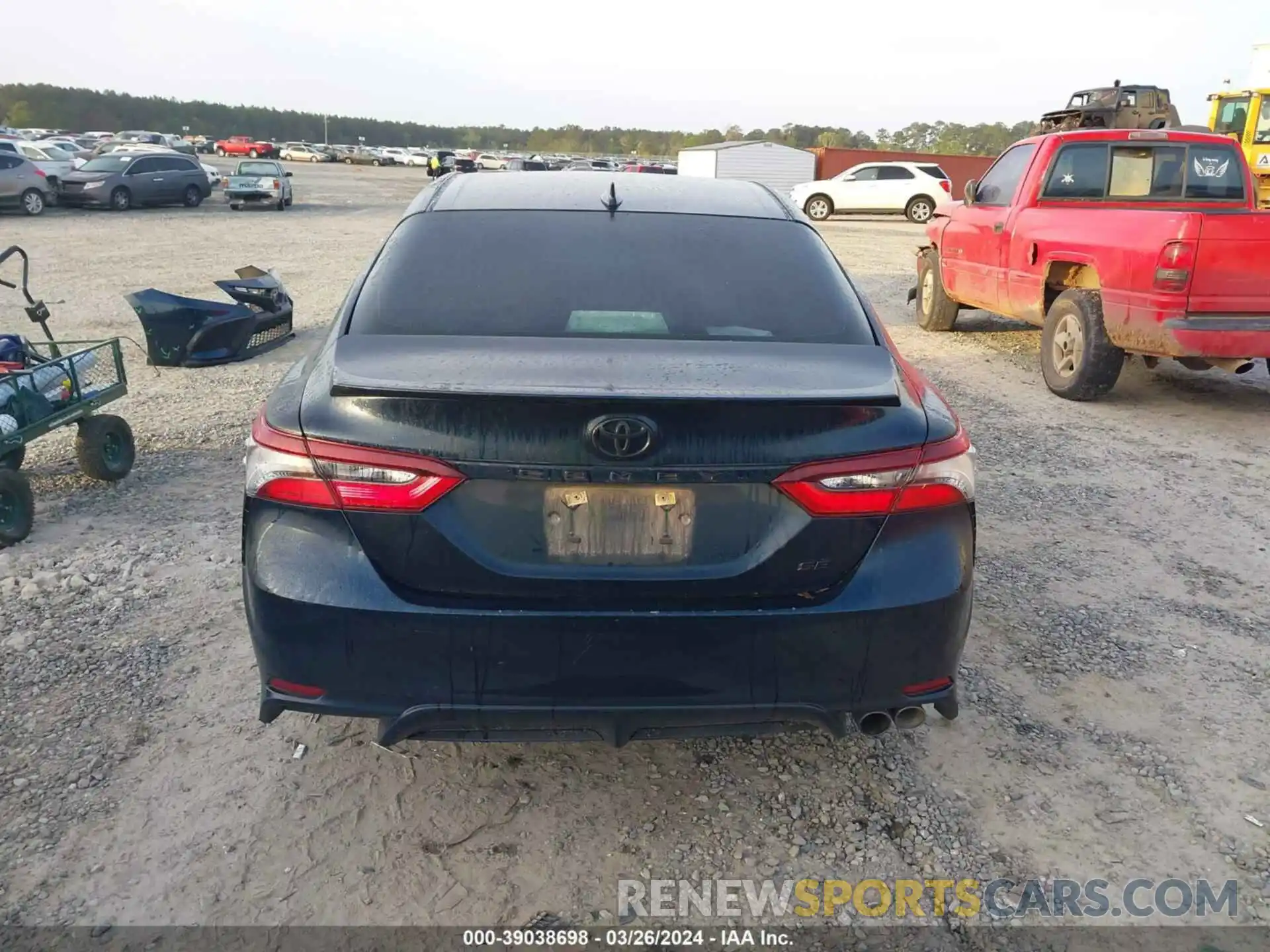 17 Photograph of a damaged car 4T1G11AK9MU409397 TOYOTA CAMRY 2021