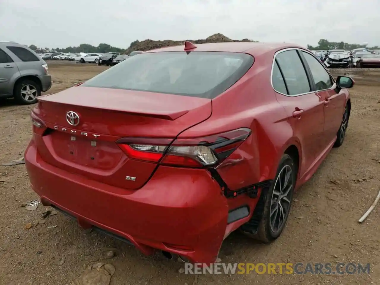 4 Photograph of a damaged car 4T1G11AK9MU420030 TOYOTA CAMRY 2021