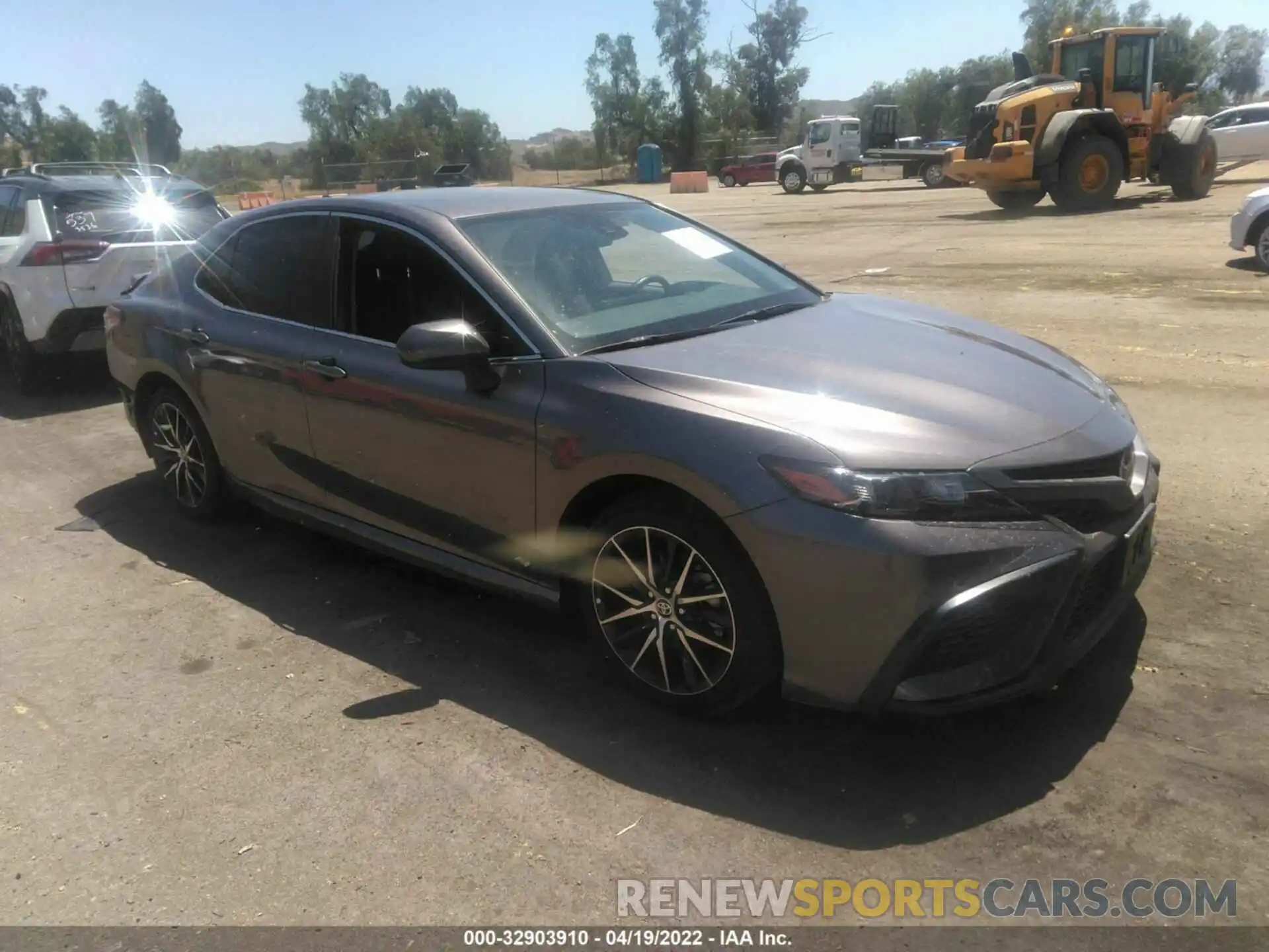 1 Photograph of a damaged car 4T1G11AK9MU422506 TOYOTA CAMRY 2021