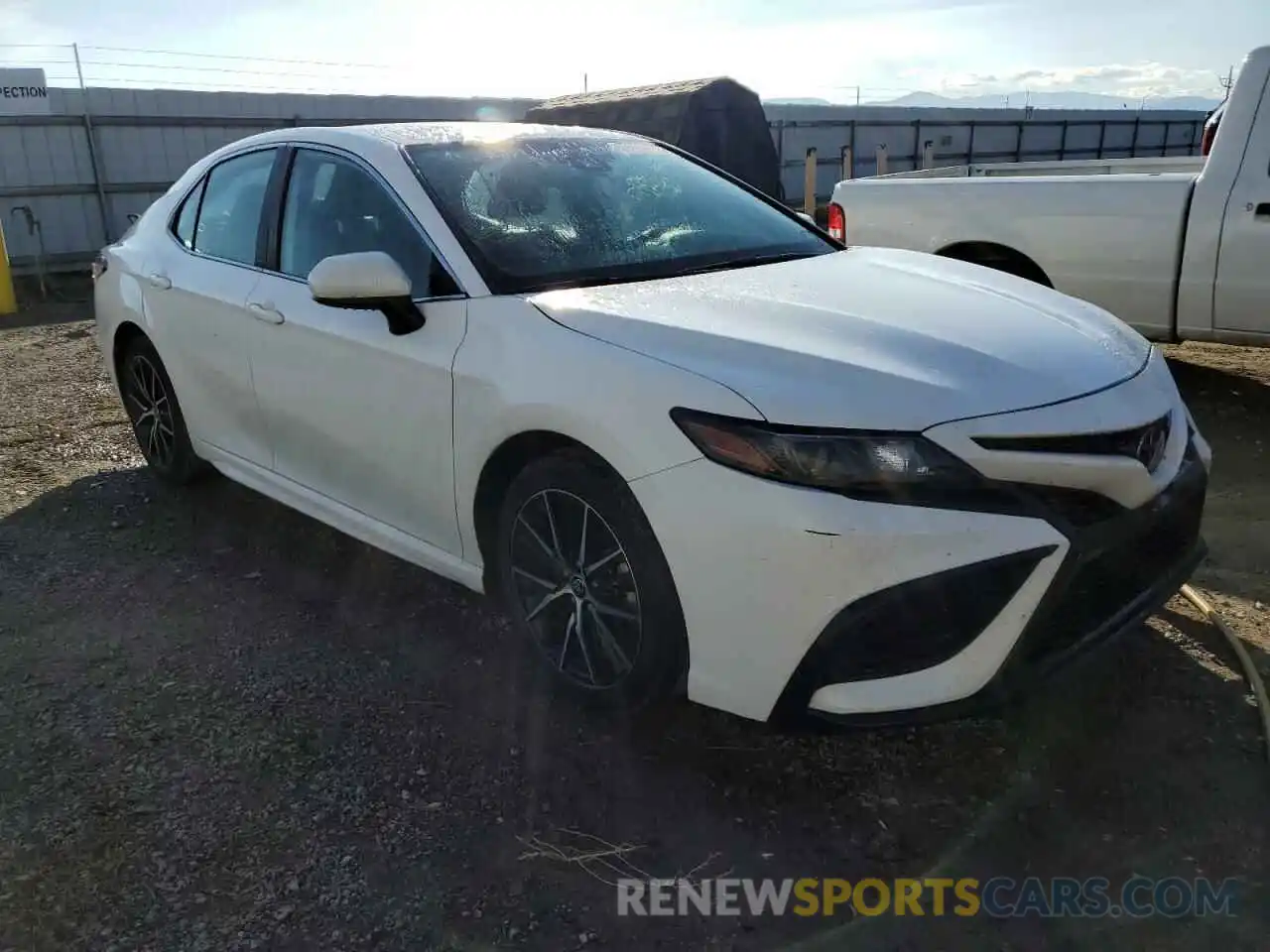 1 Photograph of a damaged car 4T1G11AK9MU424224 TOYOTA CAMRY 2021