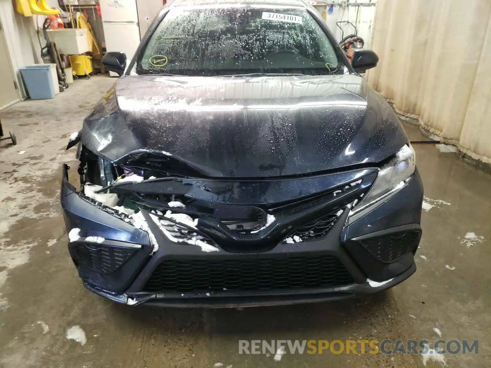 9 Photograph of a damaged car 4T1G11AK9MU425924 TOYOTA CAMRY 2021