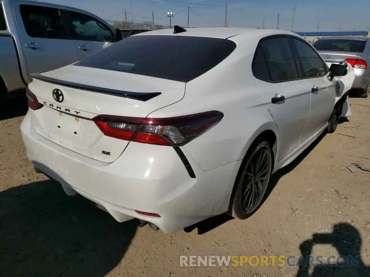 4 Photograph of a damaged car 4T1G11AK9MU426930 TOYOTA CAMRY 2021