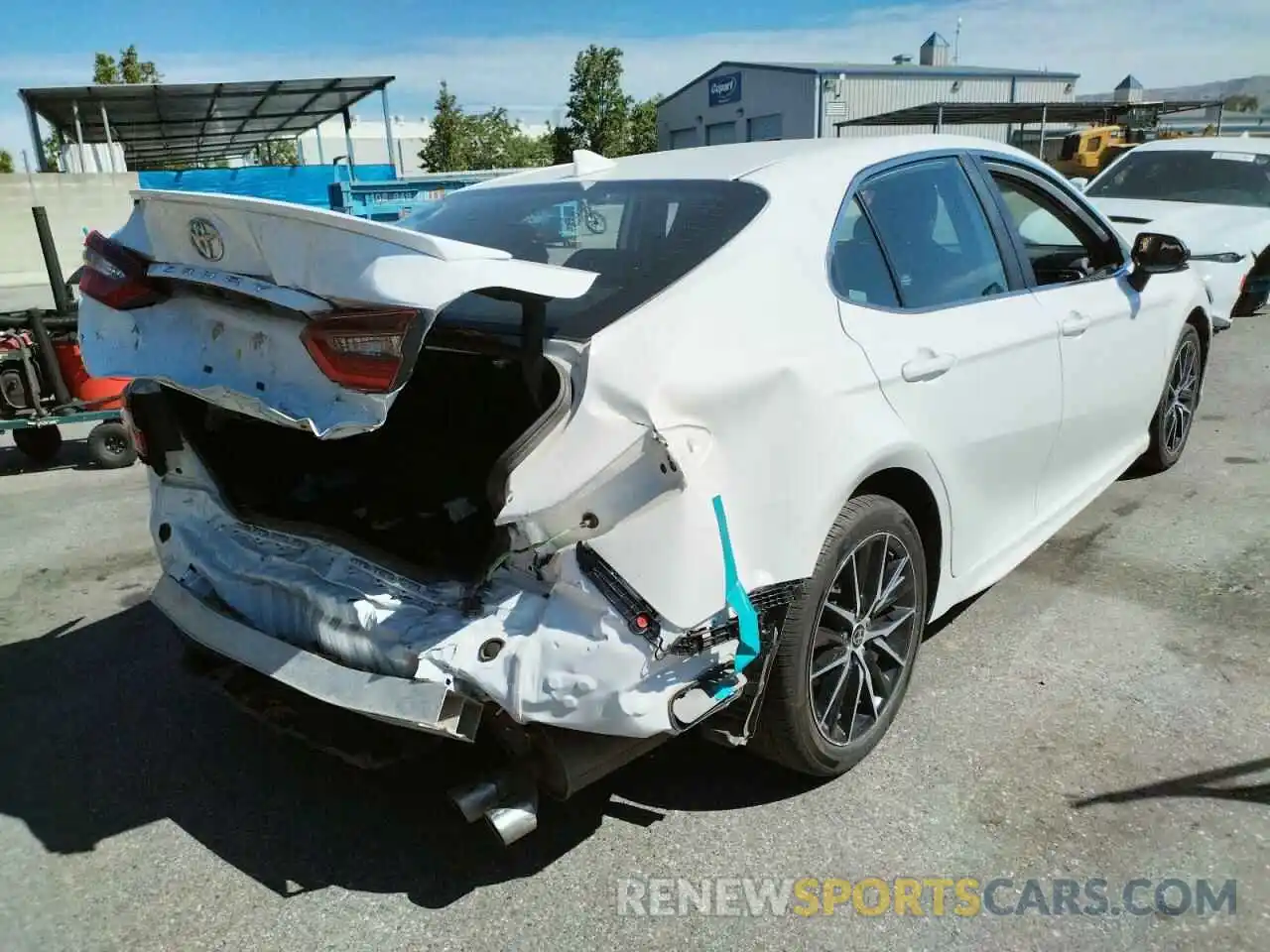 4 Photograph of a damaged car 4T1G11AK9MU443646 TOYOTA CAMRY 2021