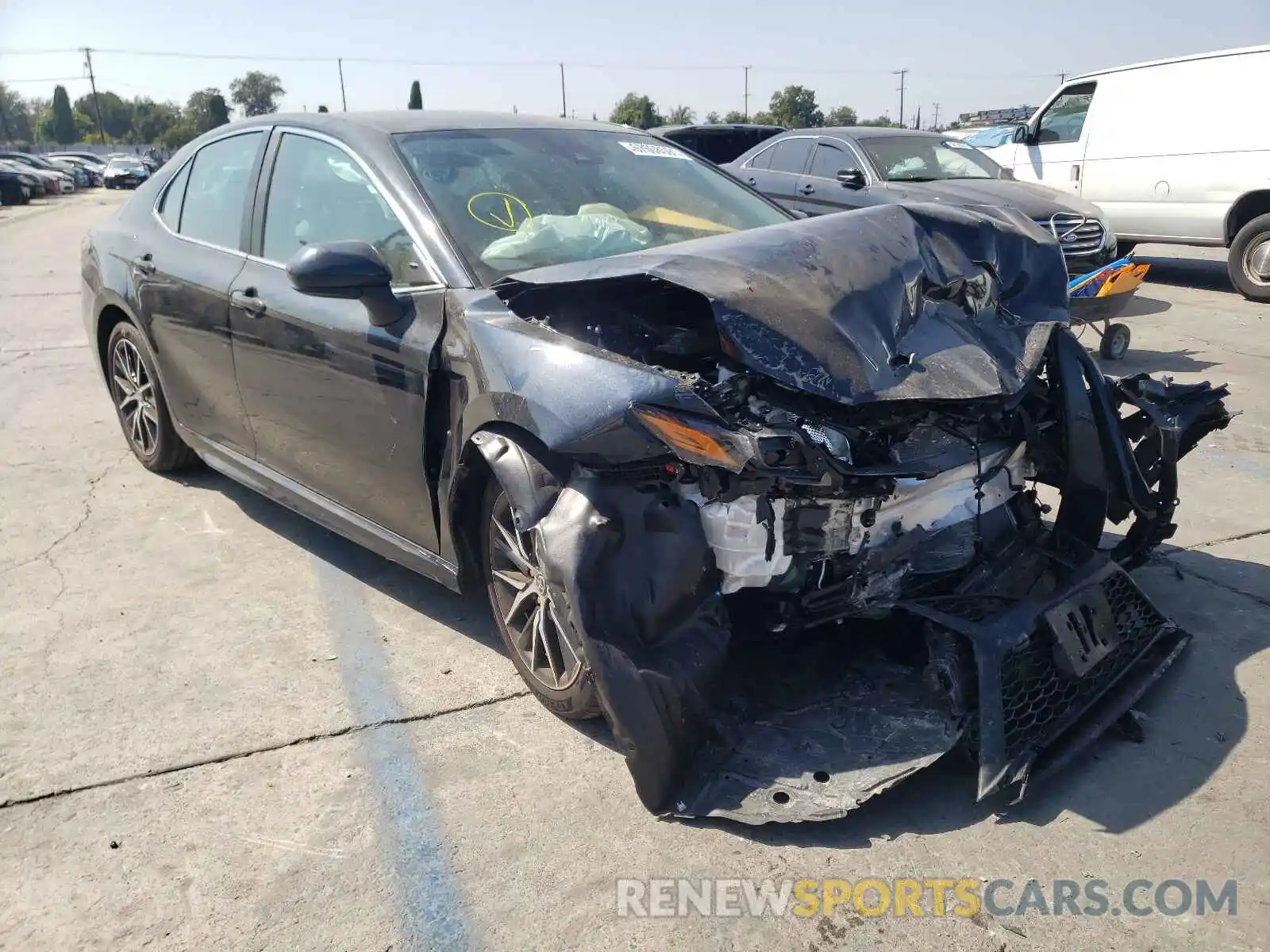 1 Photograph of a damaged car 4T1G11AK9MU454484 TOYOTA CAMRY 2021