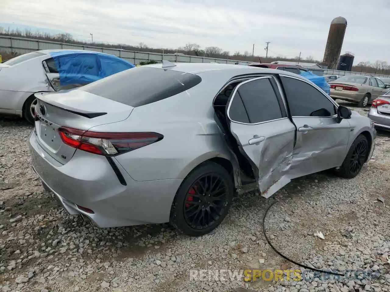 3 Photograph of a damaged car 4T1G11AK9MU463024 TOYOTA CAMRY 2021