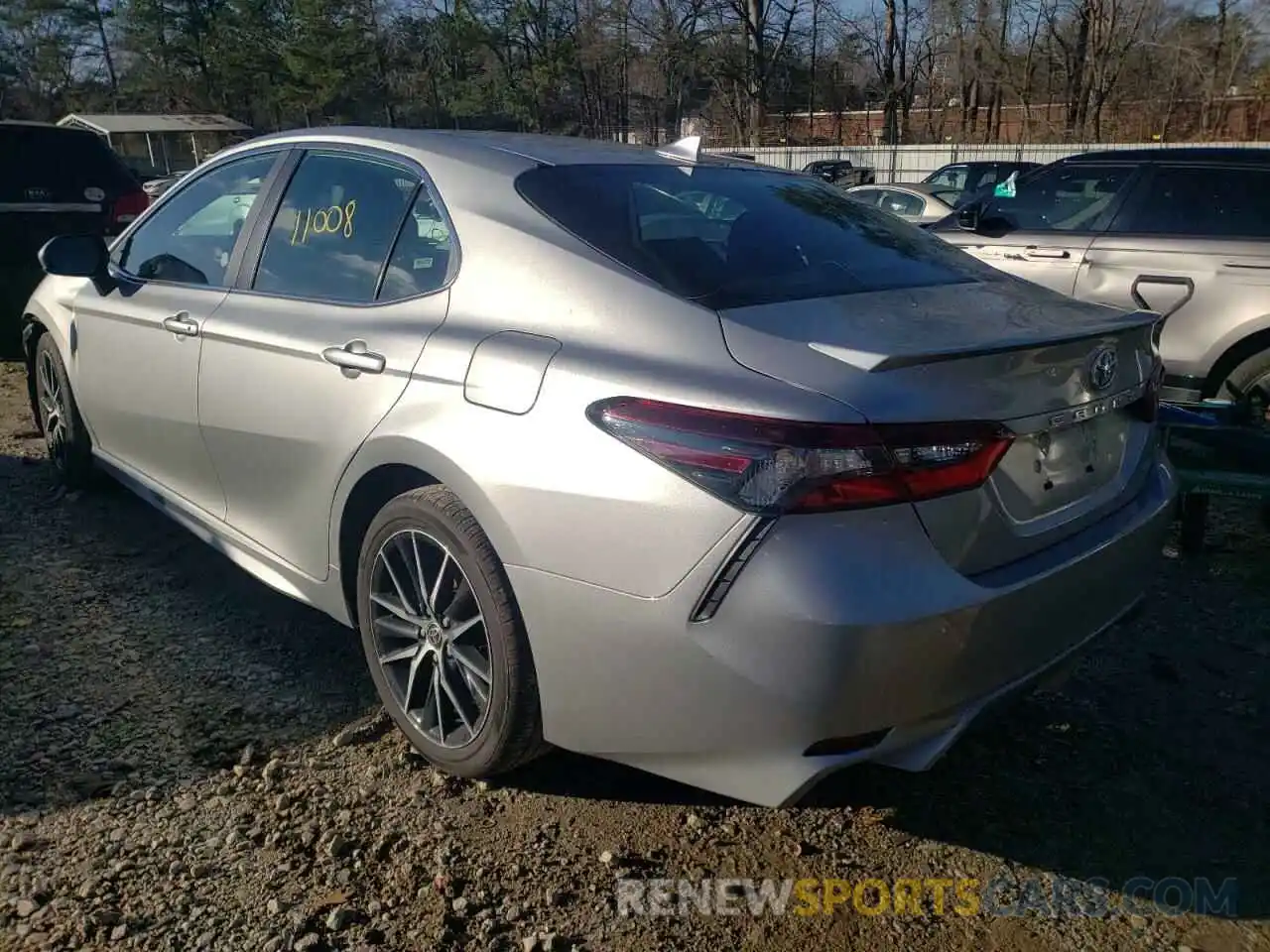 3 Photograph of a damaged car 4T1G11AK9MU476131 TOYOTA CAMRY 2021