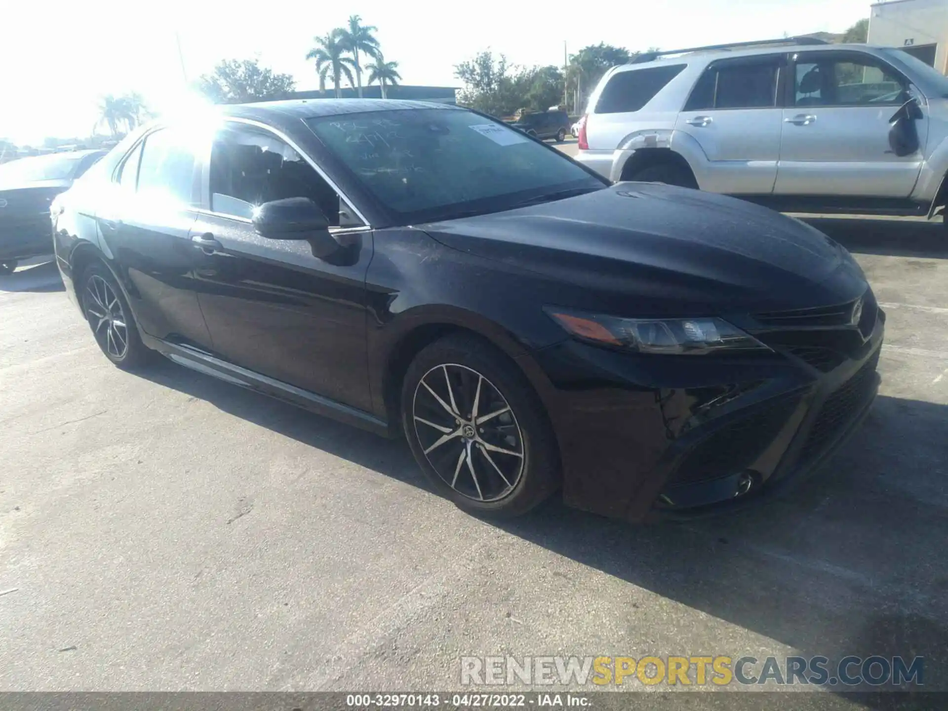 1 Photograph of a damaged car 4T1G11AK9MU477988 TOYOTA CAMRY 2021