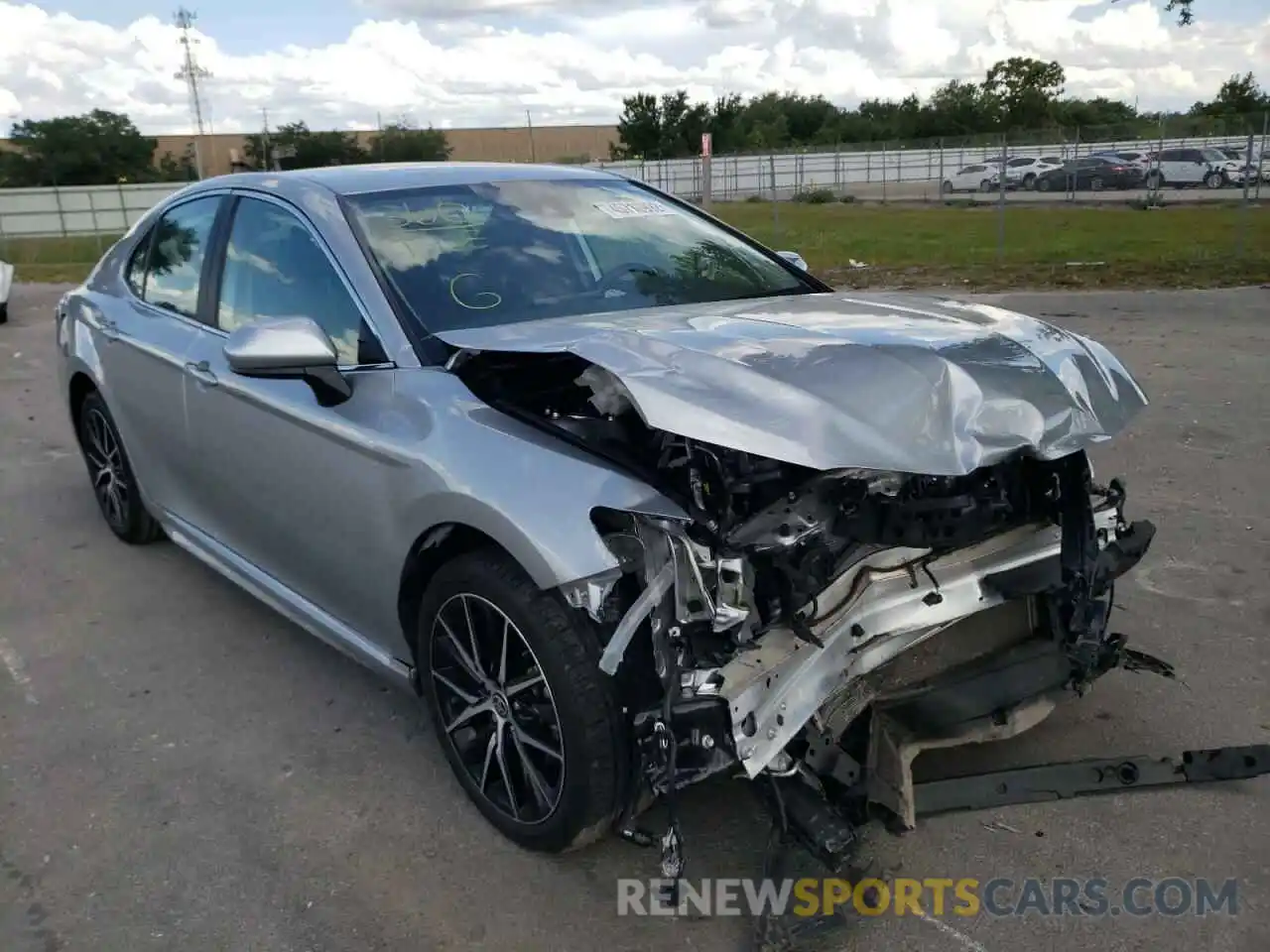 1 Photograph of a damaged car 4T1G11AK9MU516403 TOYOTA CAMRY 2021