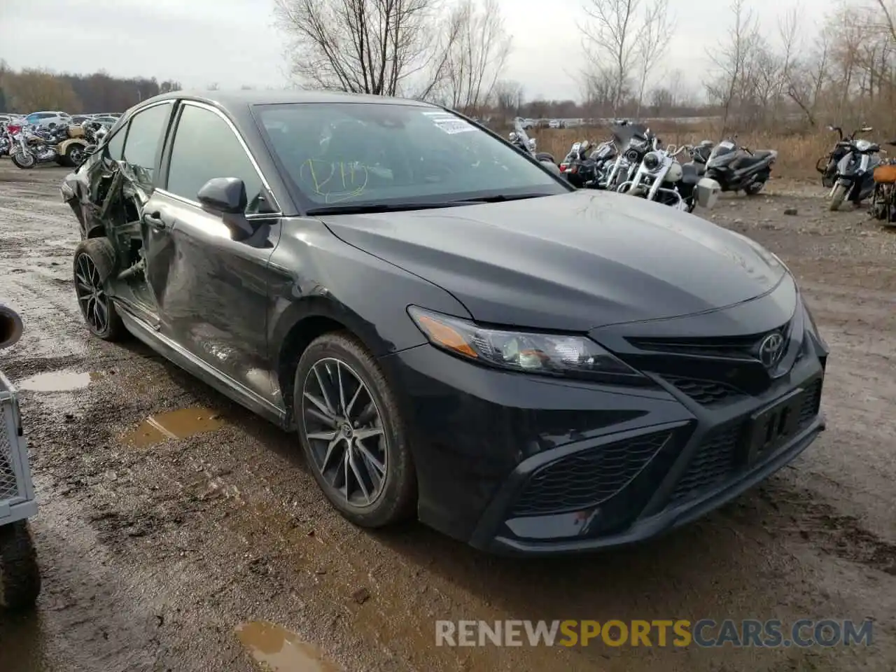 1 Photograph of a damaged car 4T1G11AK9MU521617 TOYOTA CAMRY 2021