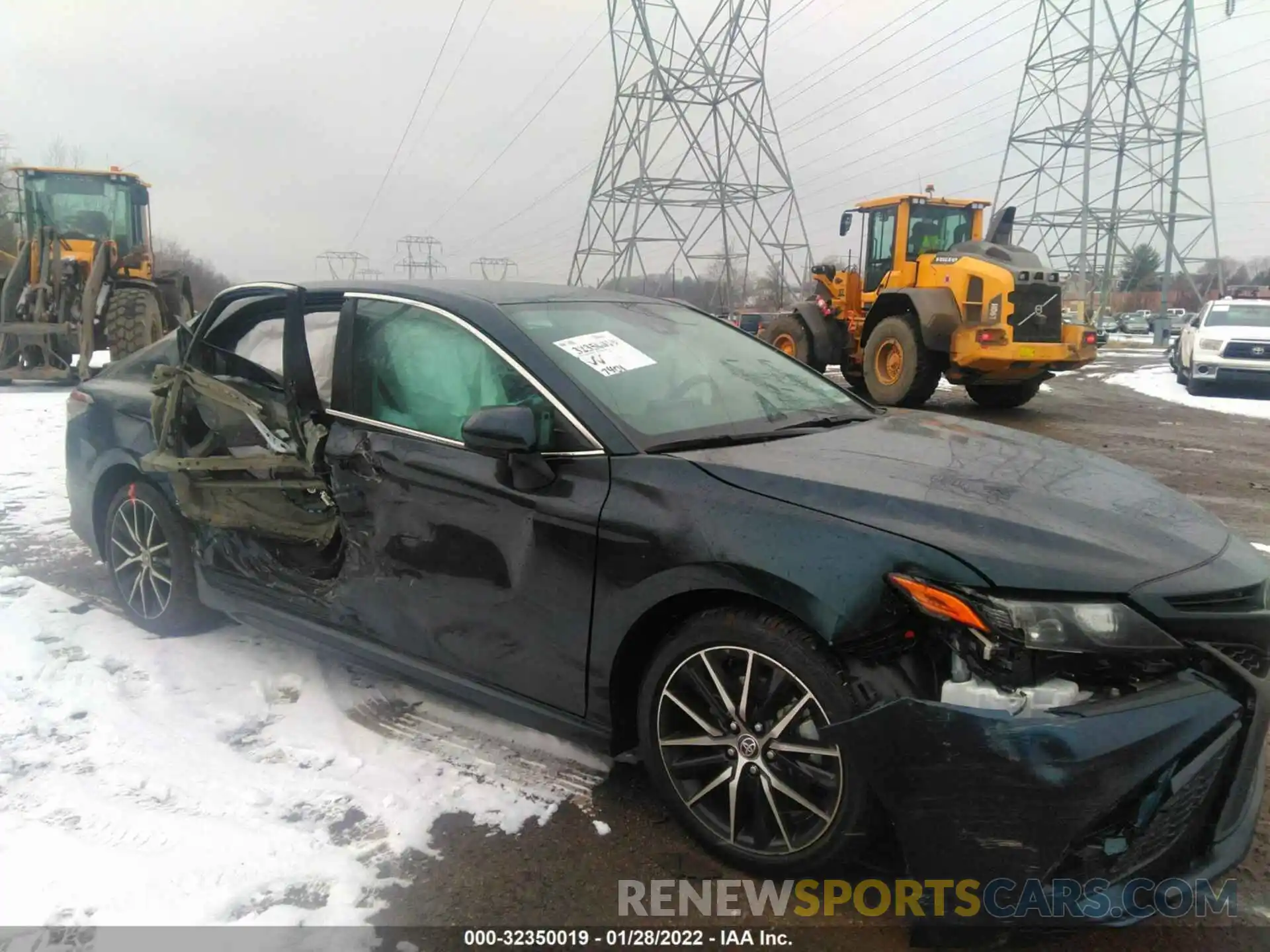 6 Photograph of a damaged car 4T1G11AK9MU524582 TOYOTA CAMRY 2021