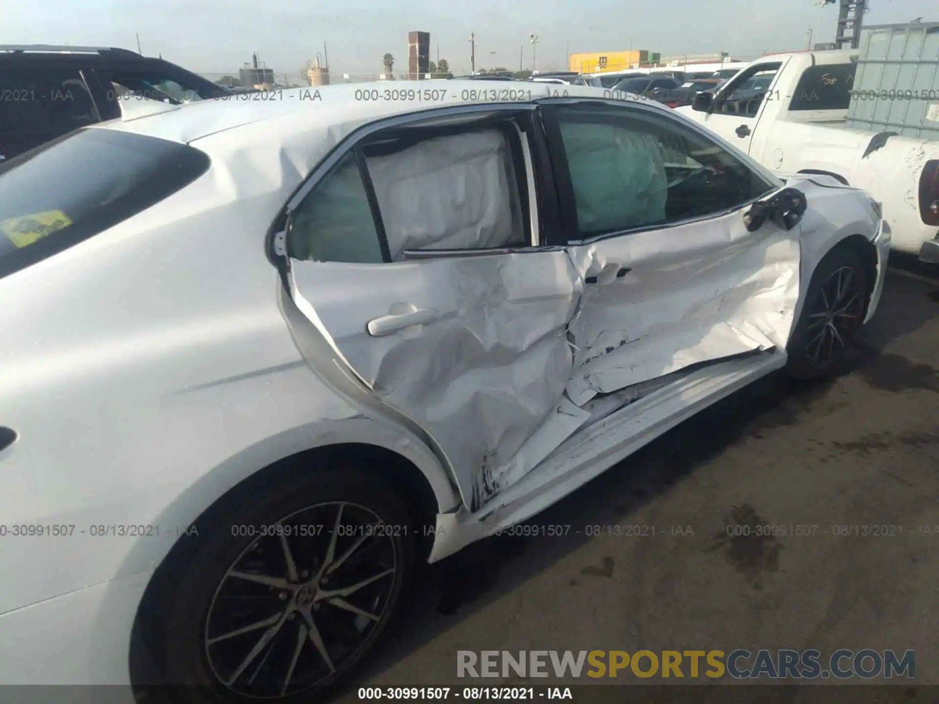 6 Photograph of a damaged car 4T1G11AK9MU526235 TOYOTA CAMRY 2021