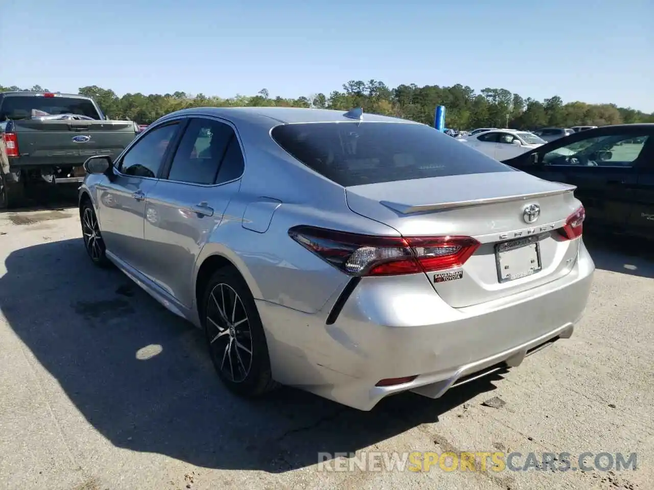 3 Photograph of a damaged car 4T1G11AK9MU537302 TOYOTA CAMRY 2021