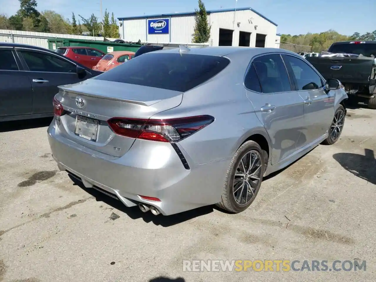 4 Photograph of a damaged car 4T1G11AK9MU537302 TOYOTA CAMRY 2021