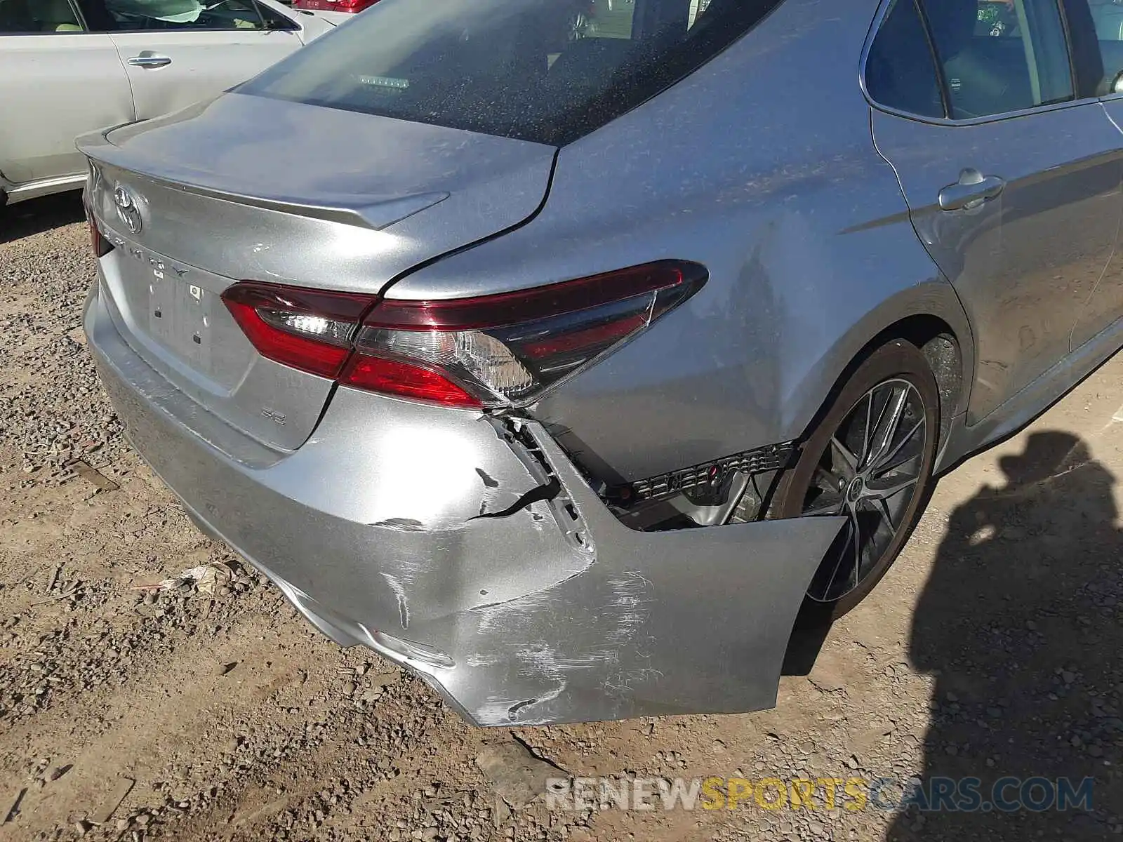 9 Photograph of a damaged car 4T1G11AK9MU537574 TOYOTA CAMRY 2021