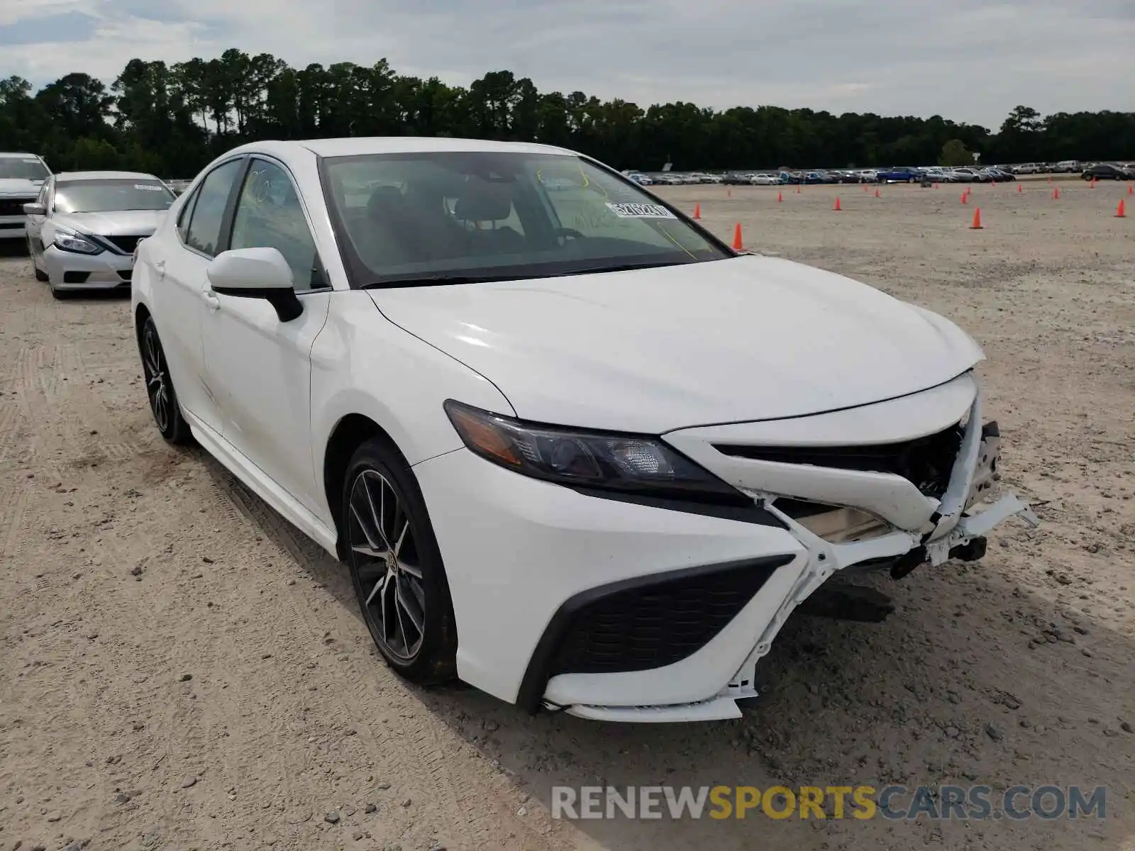 1 Photograph of a damaged car 4T1G11AK9MU540197 TOYOTA CAMRY 2021