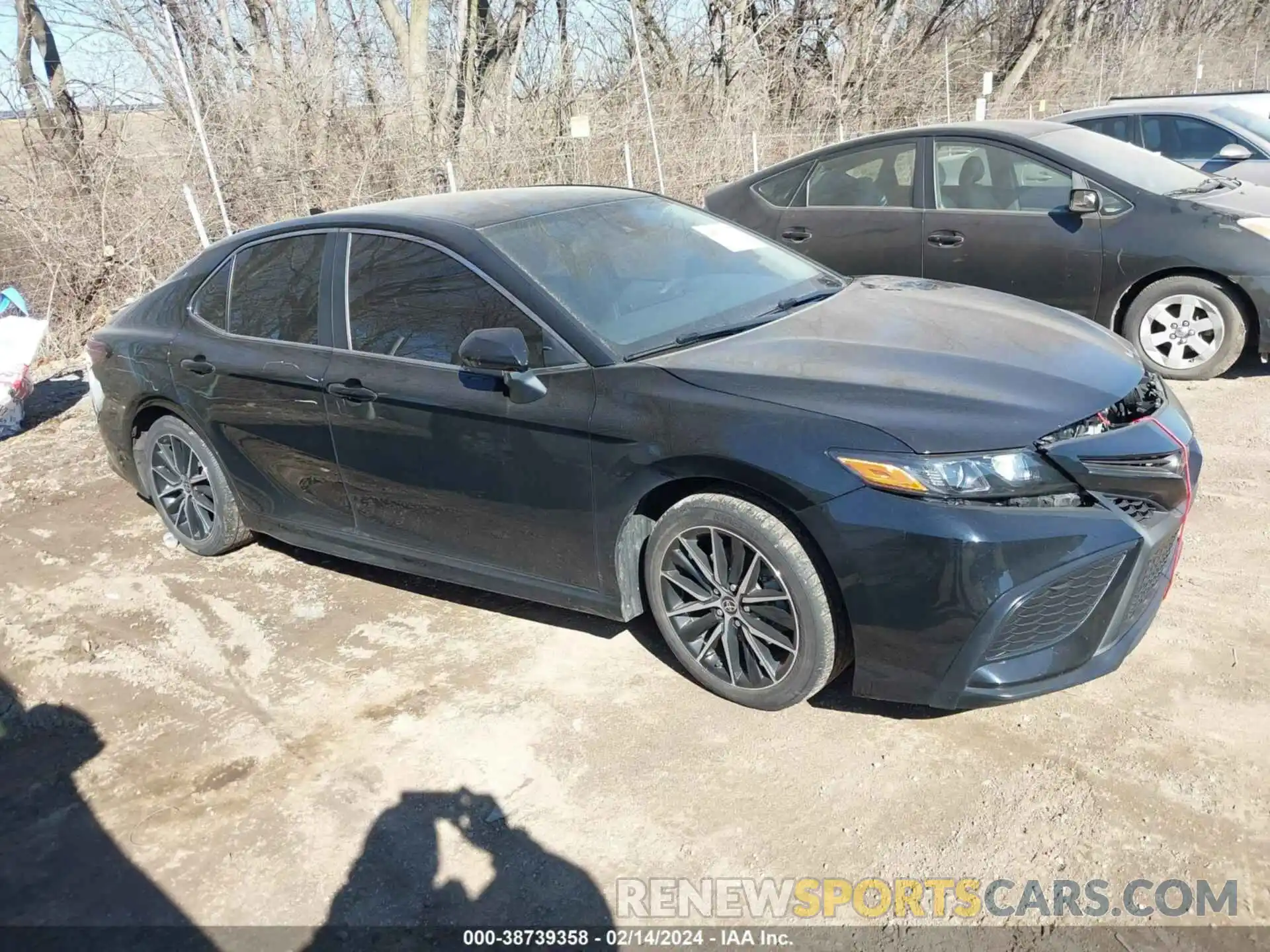 1 Photograph of a damaged car 4T1G11AK9MU541916 TOYOTA CAMRY 2021