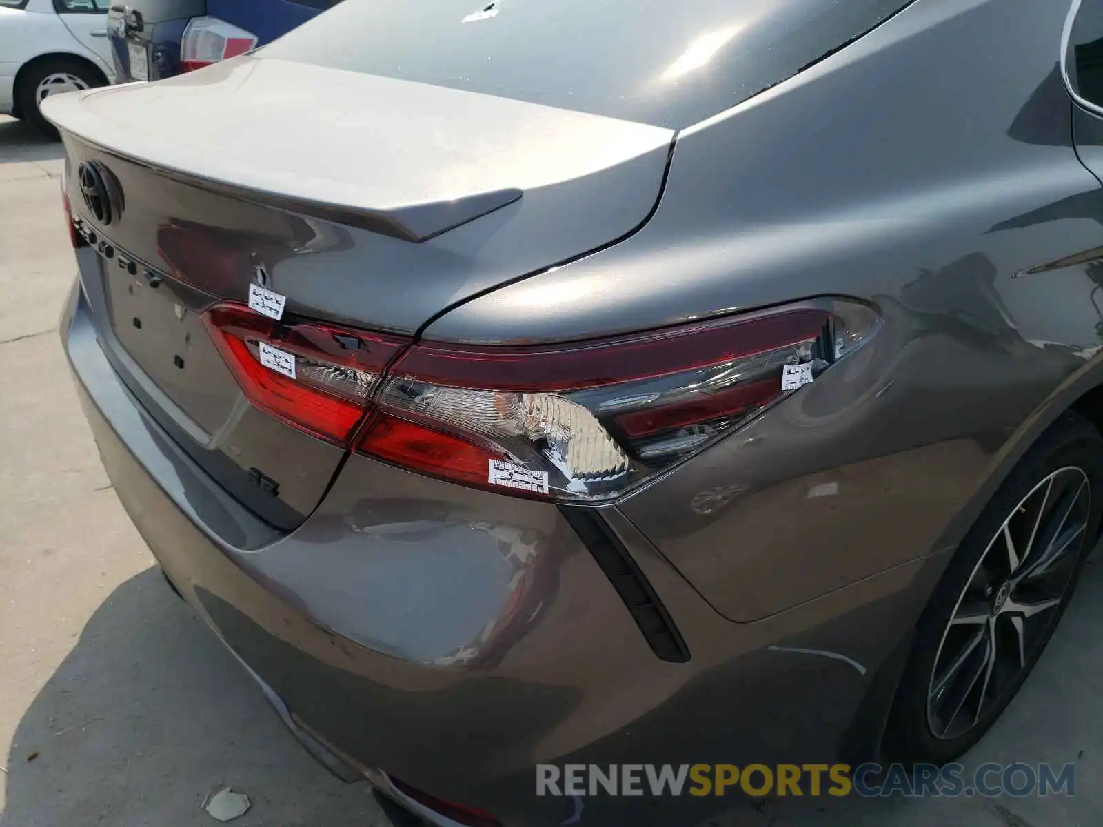 9 Photograph of a damaged car 4T1G11AK9MU542015 TOYOTA CAMRY 2021