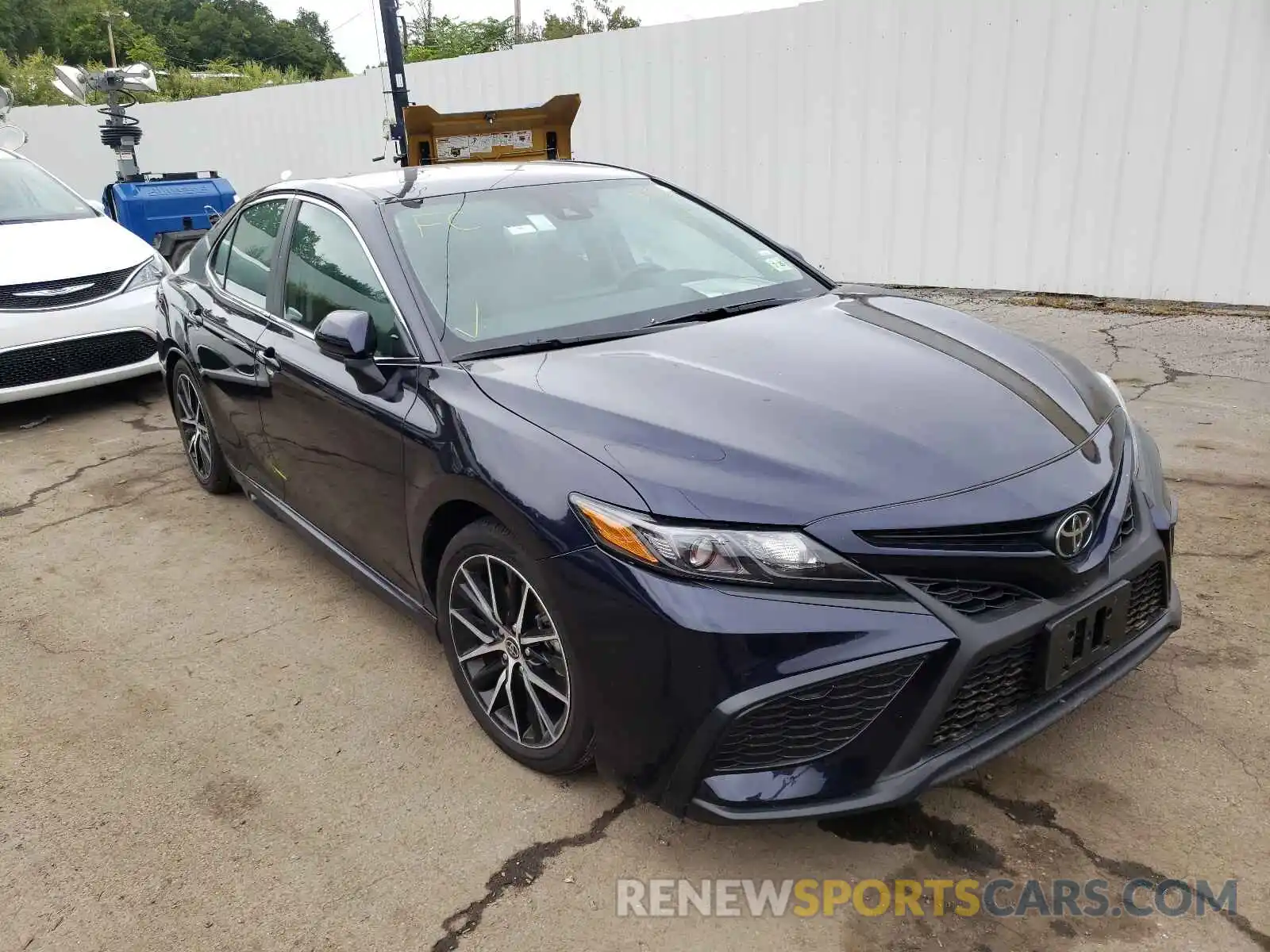 1 Photograph of a damaged car 4T1G11AK9MU550390 TOYOTA CAMRY 2021