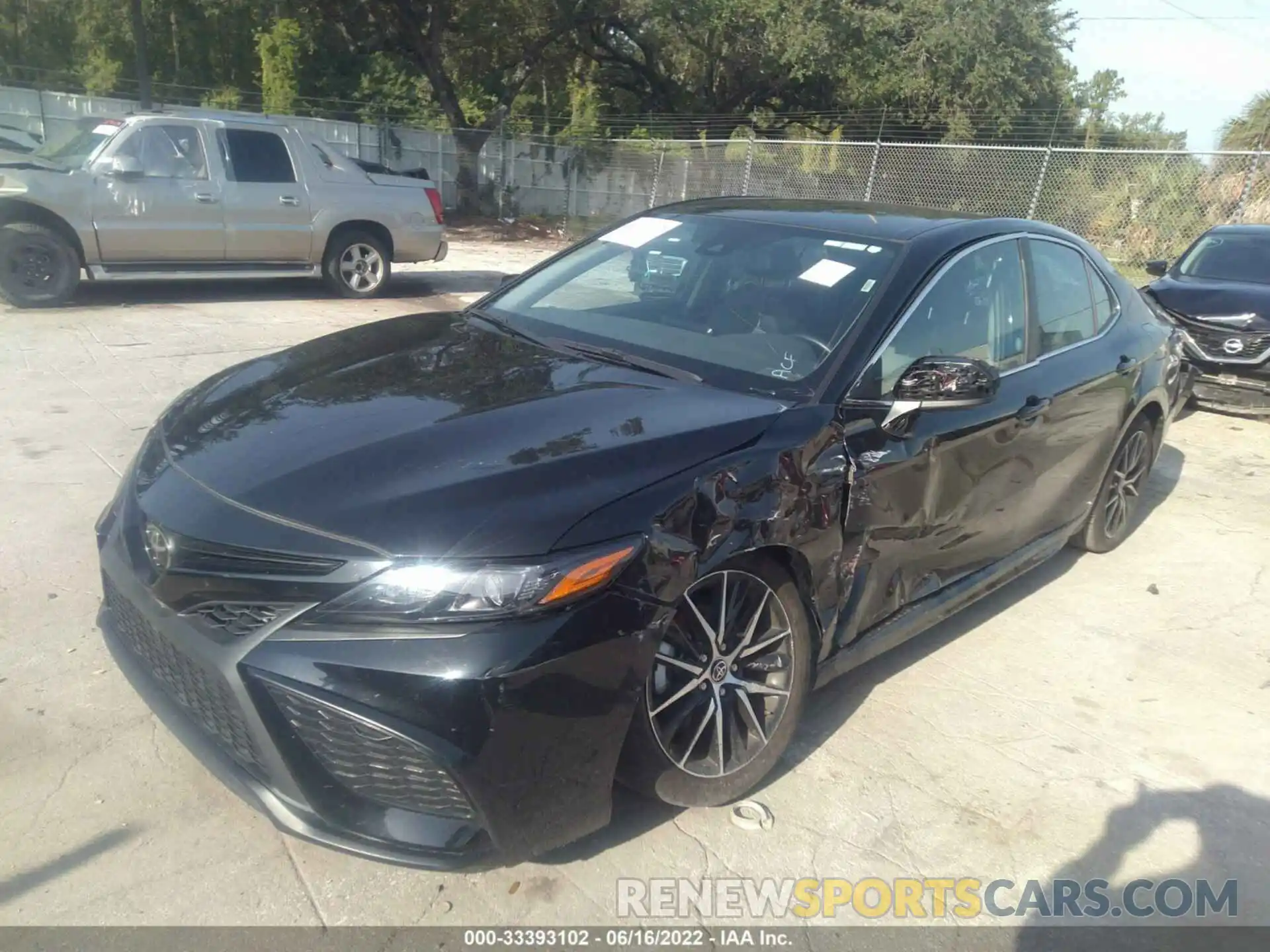 6 Photograph of a damaged car 4T1G11AK9MU556481 TOYOTA CAMRY 2021