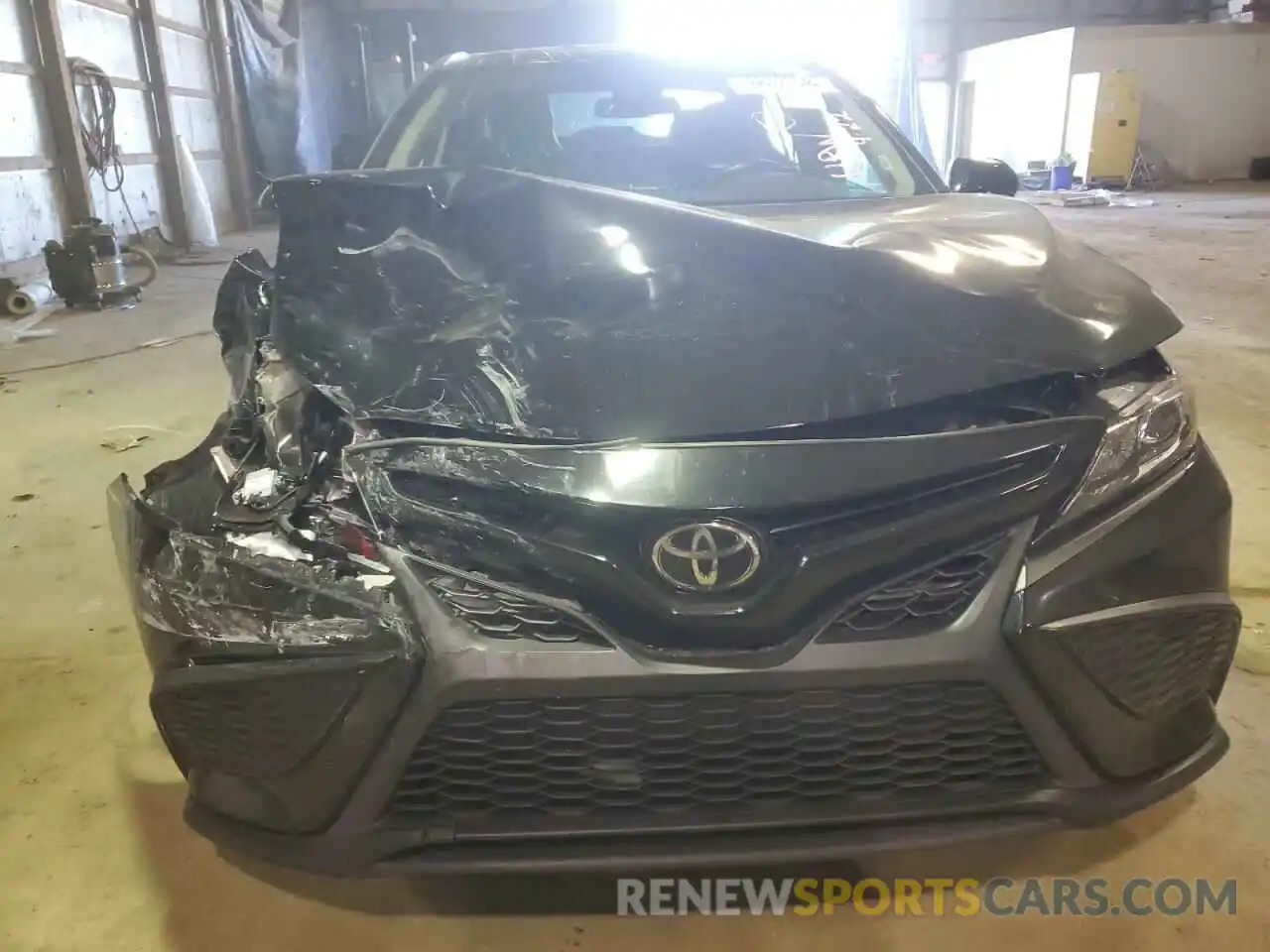 9 Photograph of a damaged car 4T1G11AK9MU557615 TOYOTA CAMRY 2021