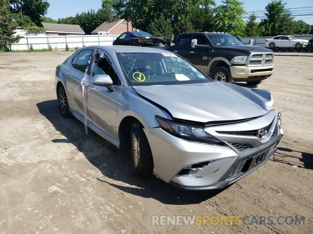 1 Photograph of a damaged car 4T1G11AK9MU560935 TOYOTA CAMRY 2021