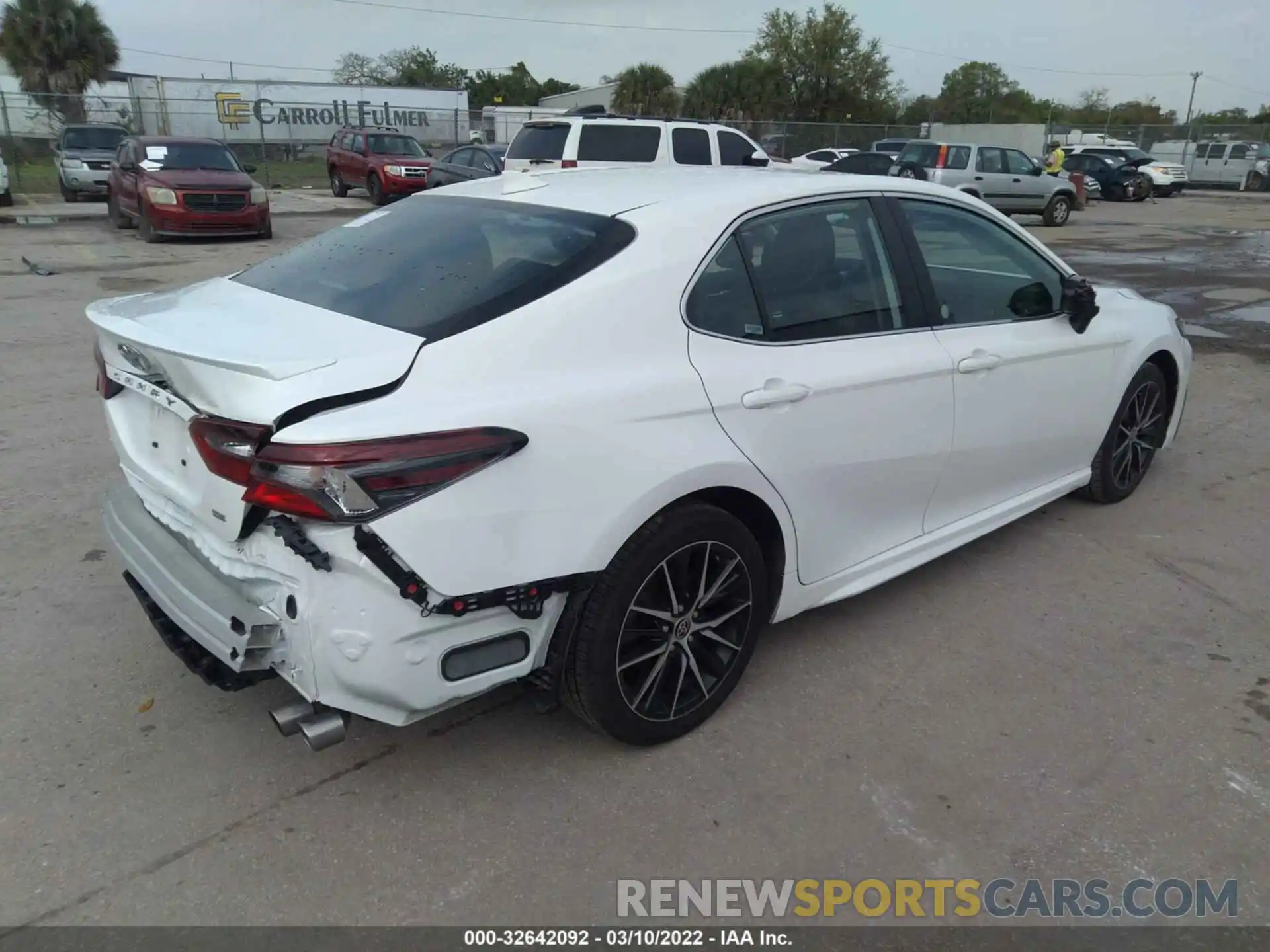 4 Photograph of a damaged car 4T1G11AK9MU563351 TOYOTA CAMRY 2021