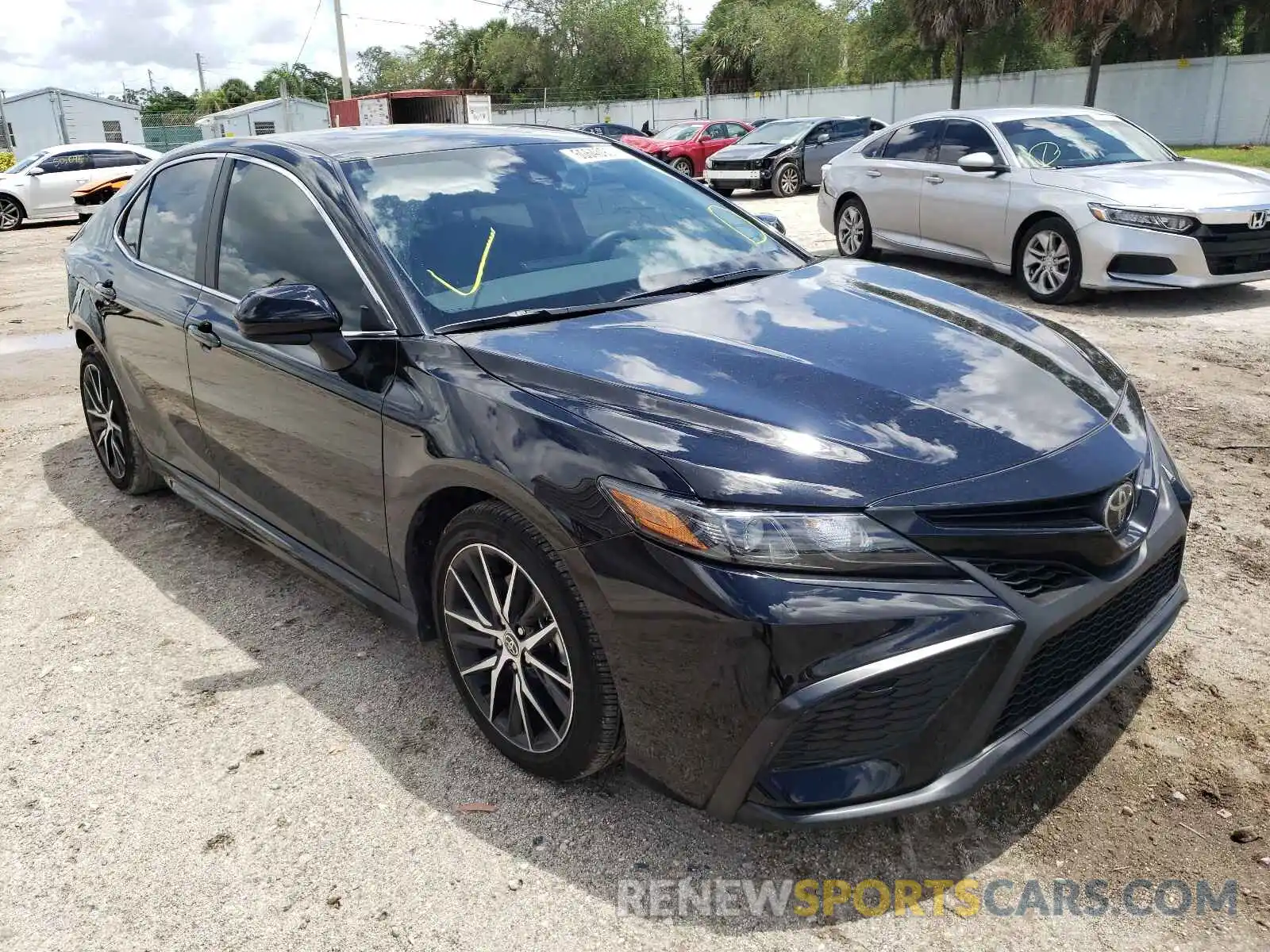 1 Photograph of a damaged car 4T1G11AK9MU571921 TOYOTA CAMRY 2021