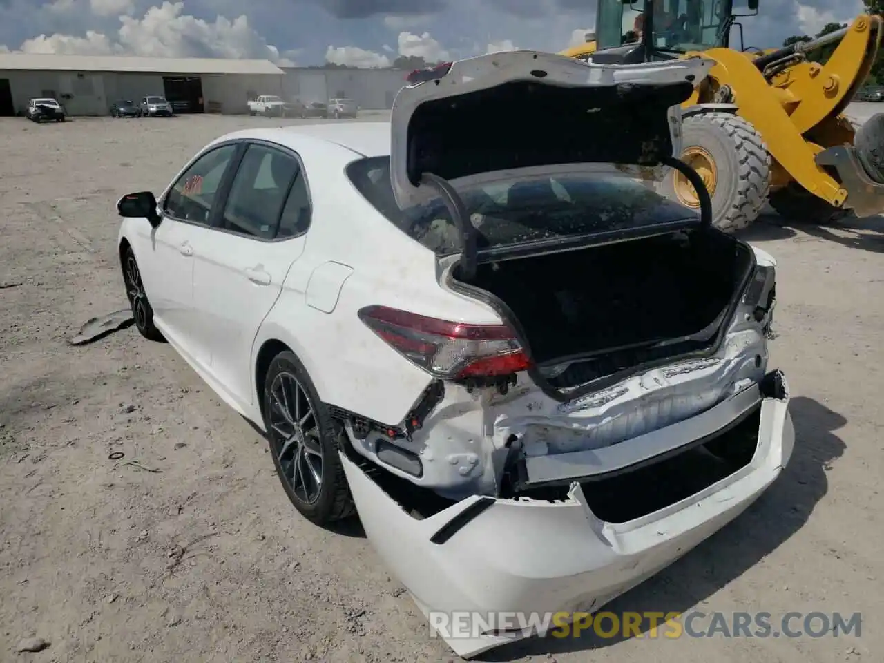 3 Photograph of a damaged car 4T1G11AK9MU584667 TOYOTA CAMRY 2021