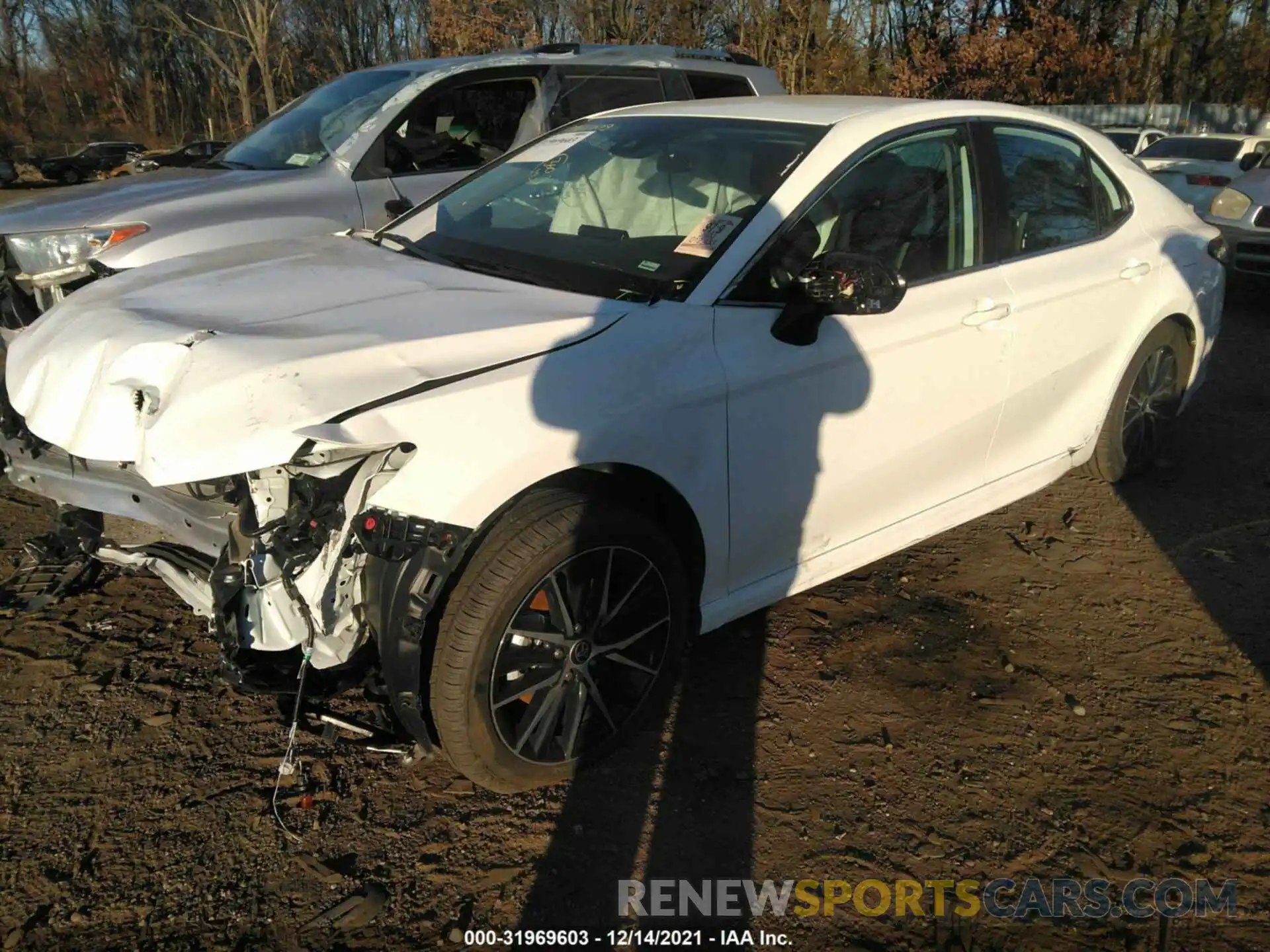 2 Photograph of a damaged car 4T1G11AK9MU585351 TOYOTA CAMRY 2021