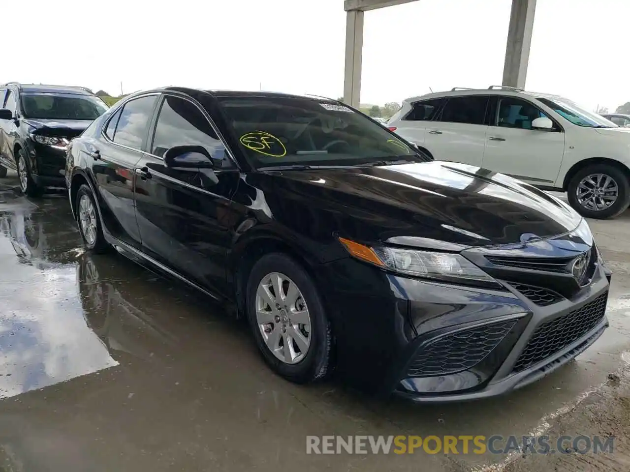 1 Photograph of a damaged car 4T1G11AK9MU600852 TOYOTA CAMRY 2021