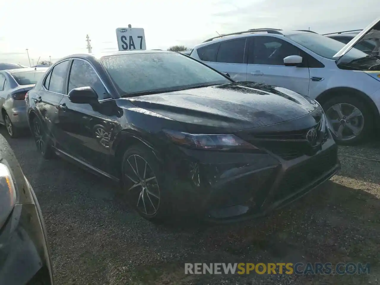 1 Photograph of a damaged car 4T1G11AK9MU602570 TOYOTA CAMRY 2021